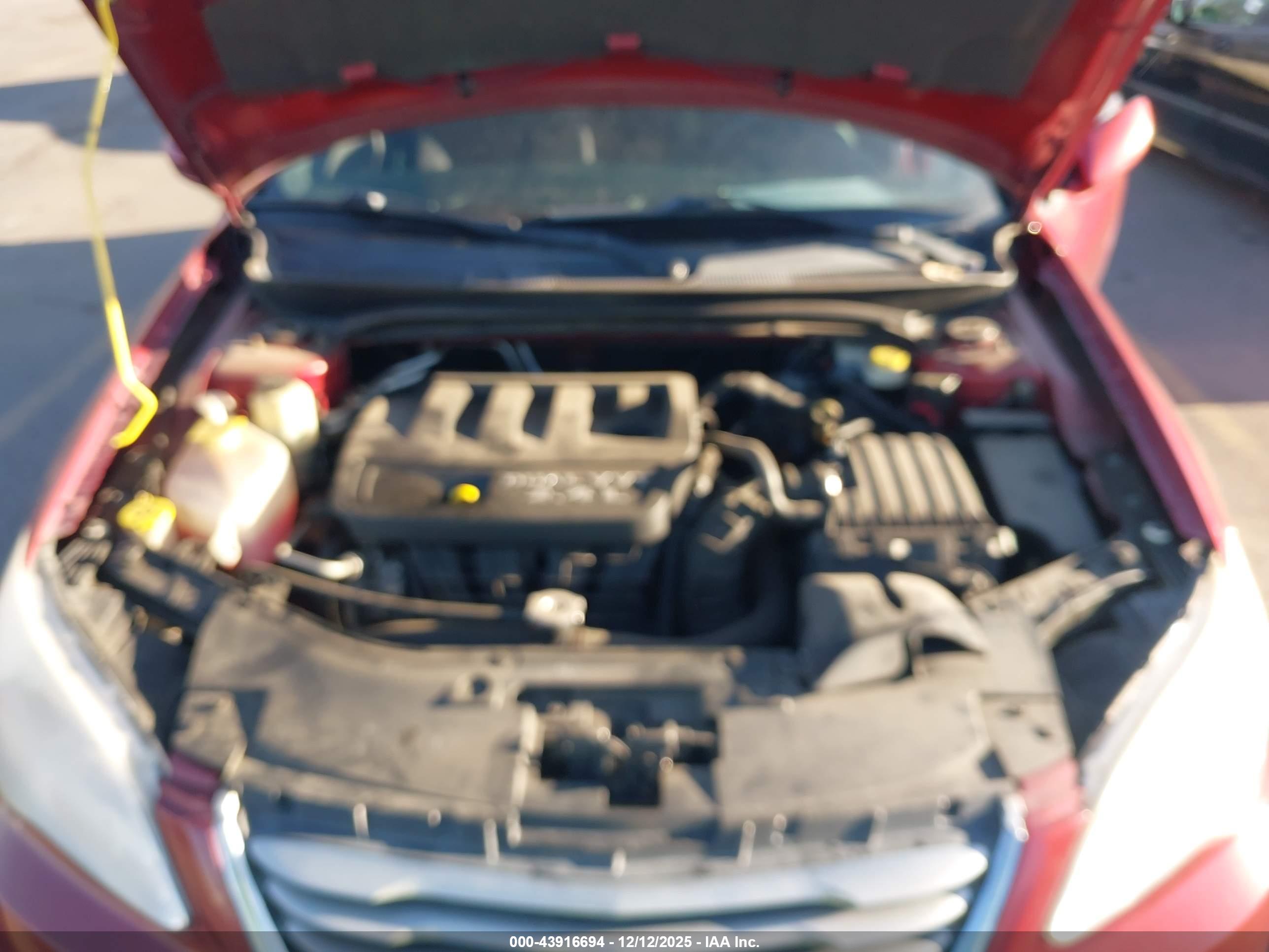 CHRYSLER 200 image 10