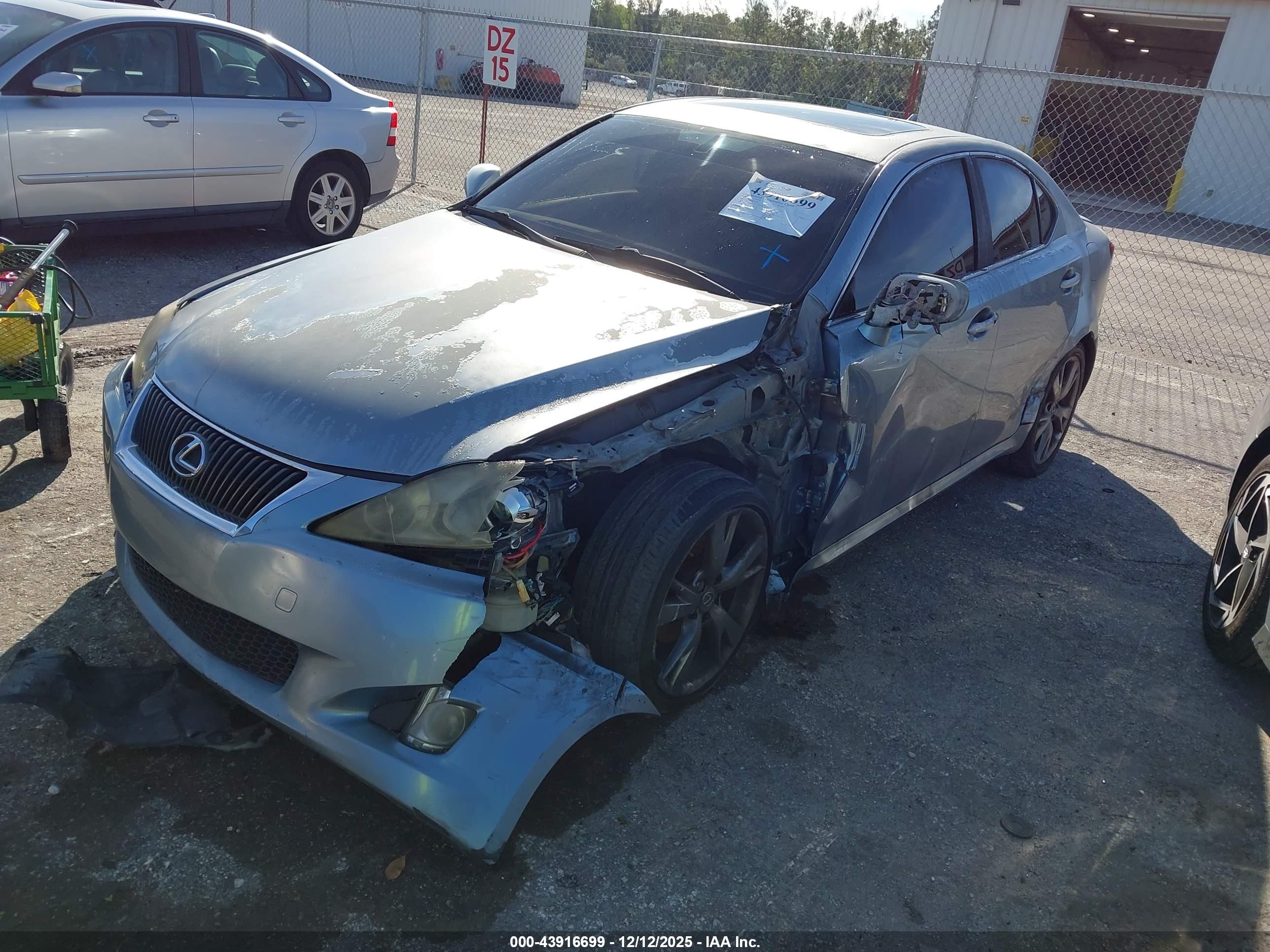 LEXUS IS image 6