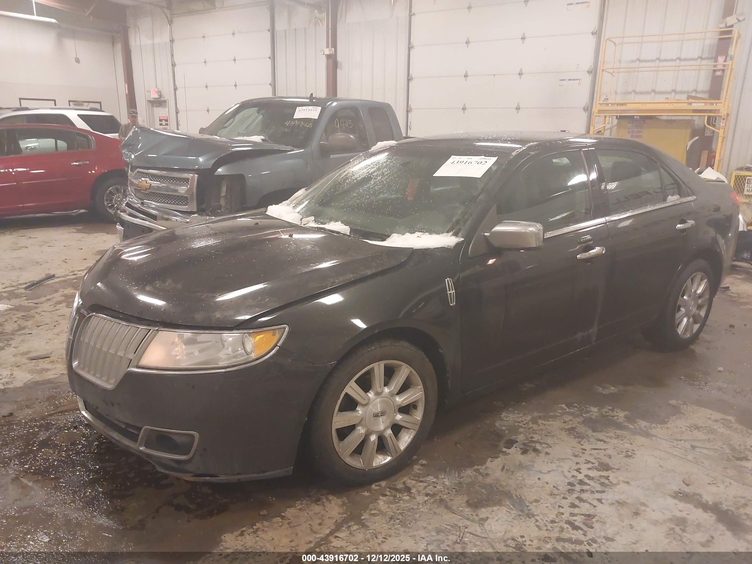 LINCOLN MKZ image 2