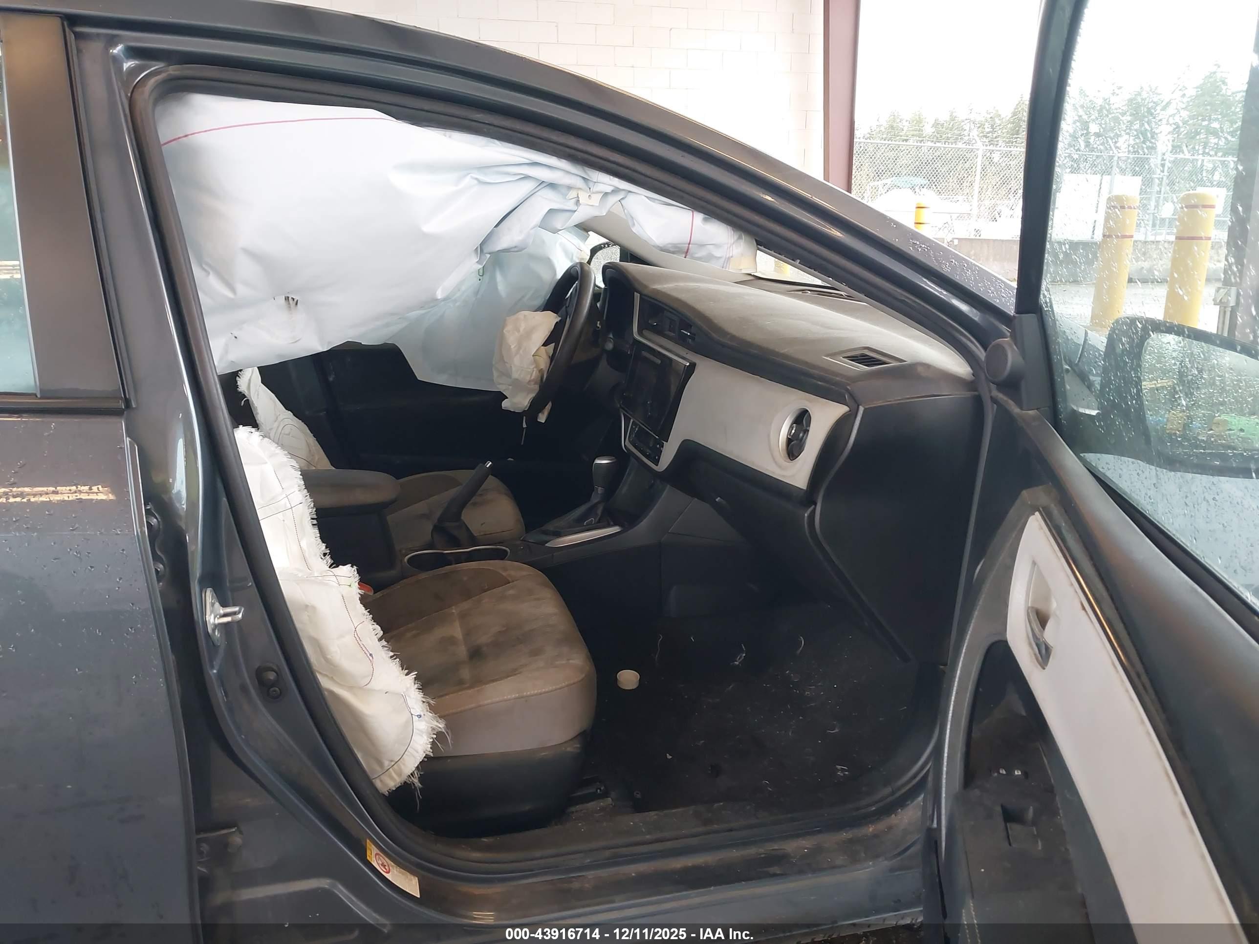 TOYOTA COROLLA image 5