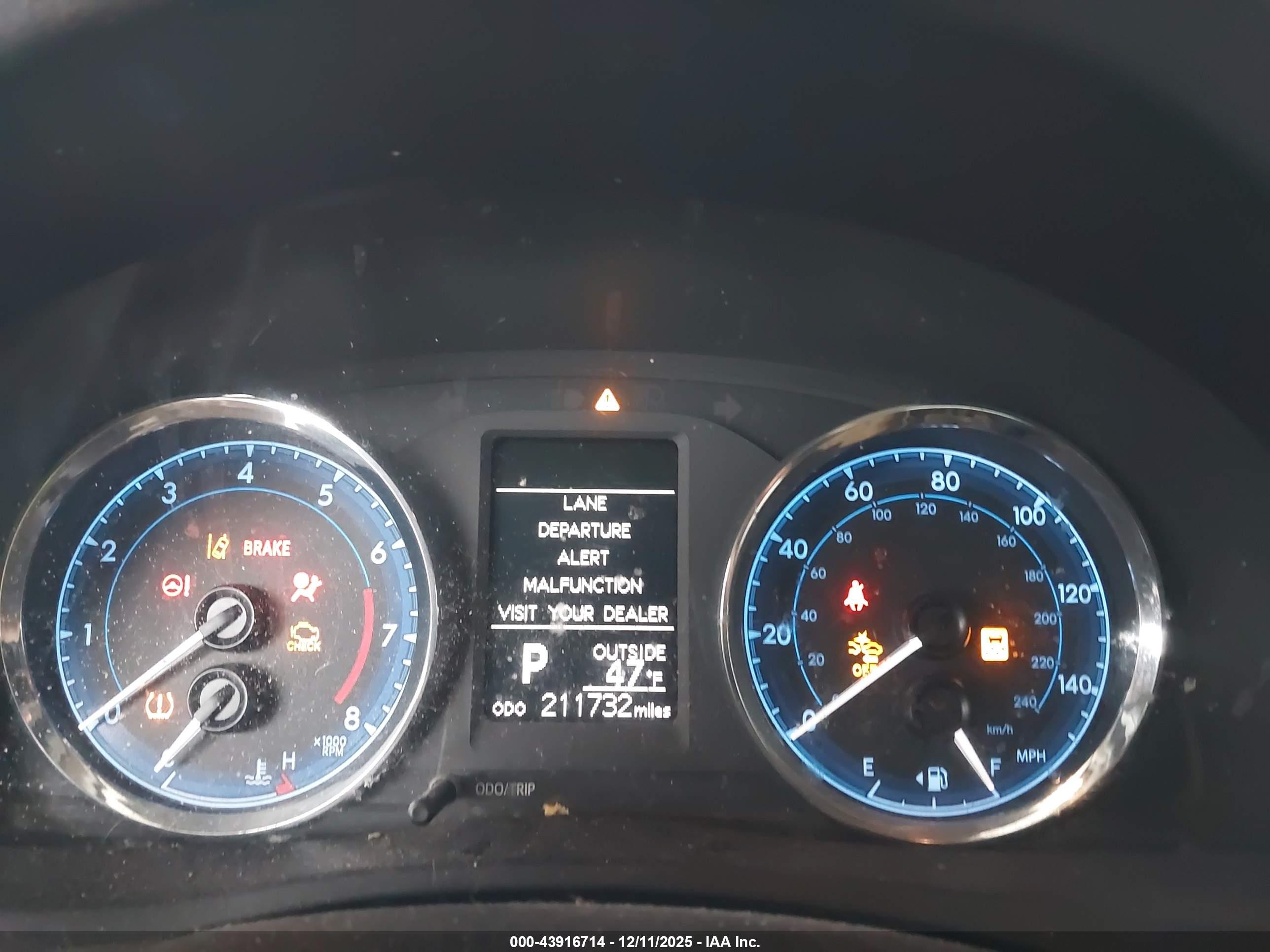 TOYOTA COROLLA image 7