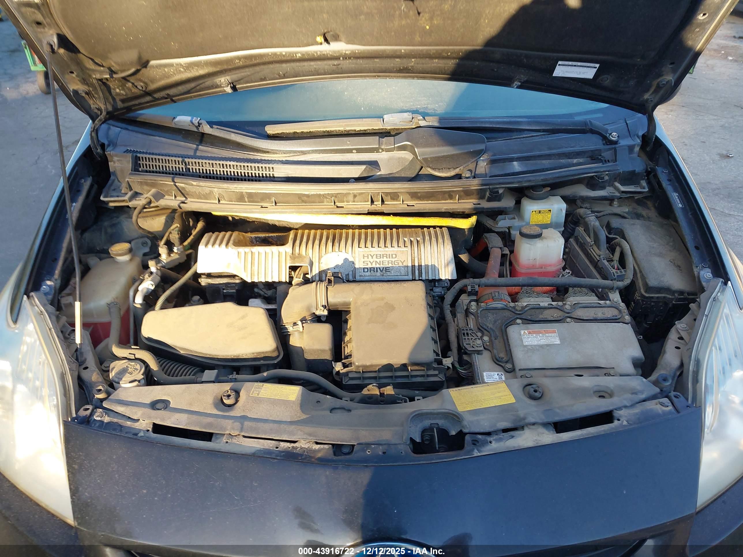 TOYOTA PRIUS image 10
