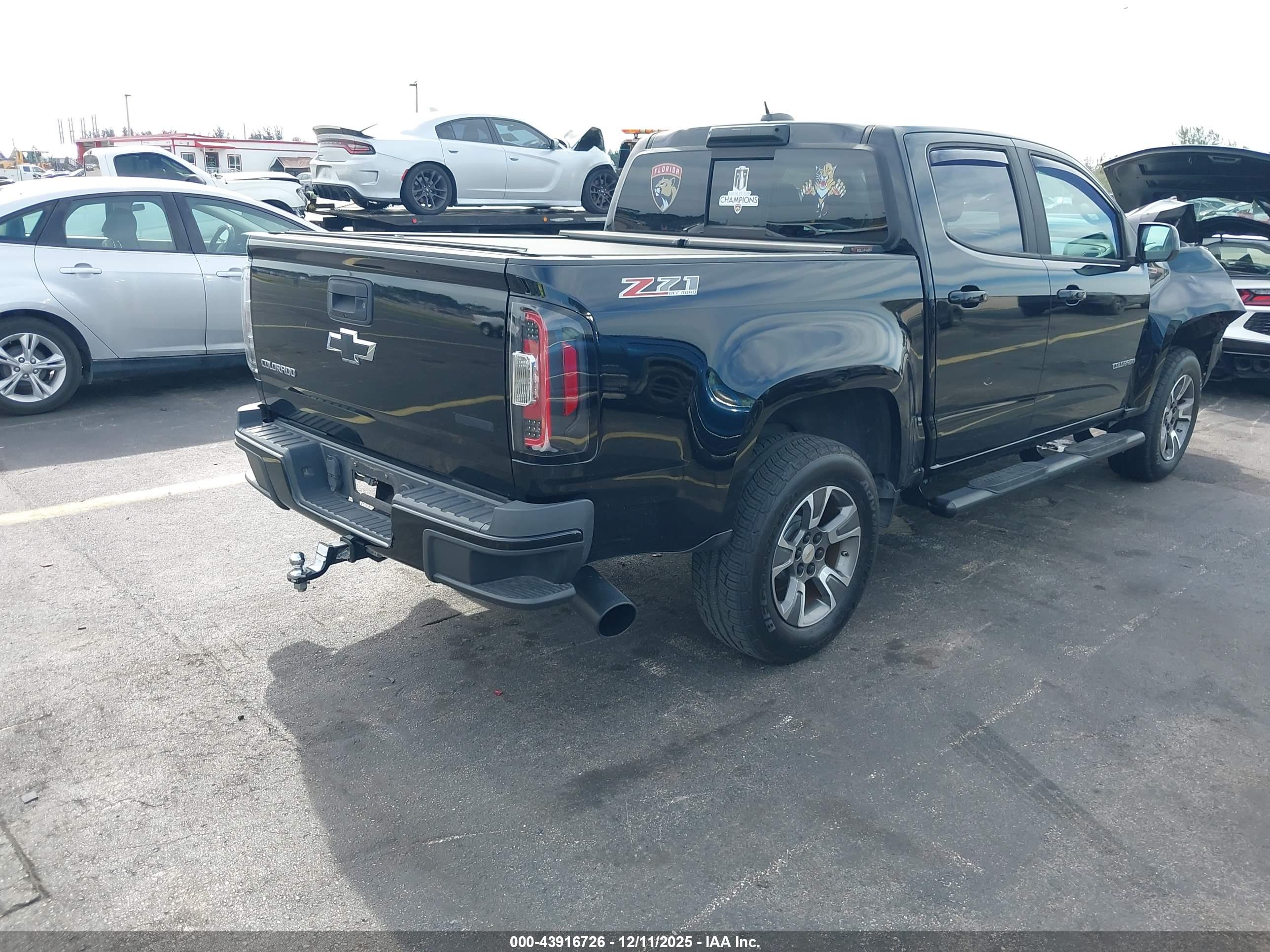 CHEVROLET COLORADO image 4