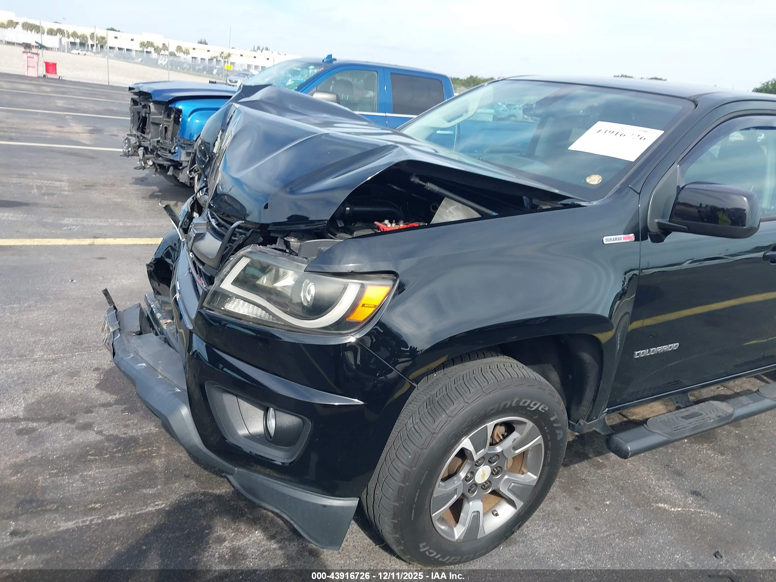 CHEVROLET COLORADO image 6