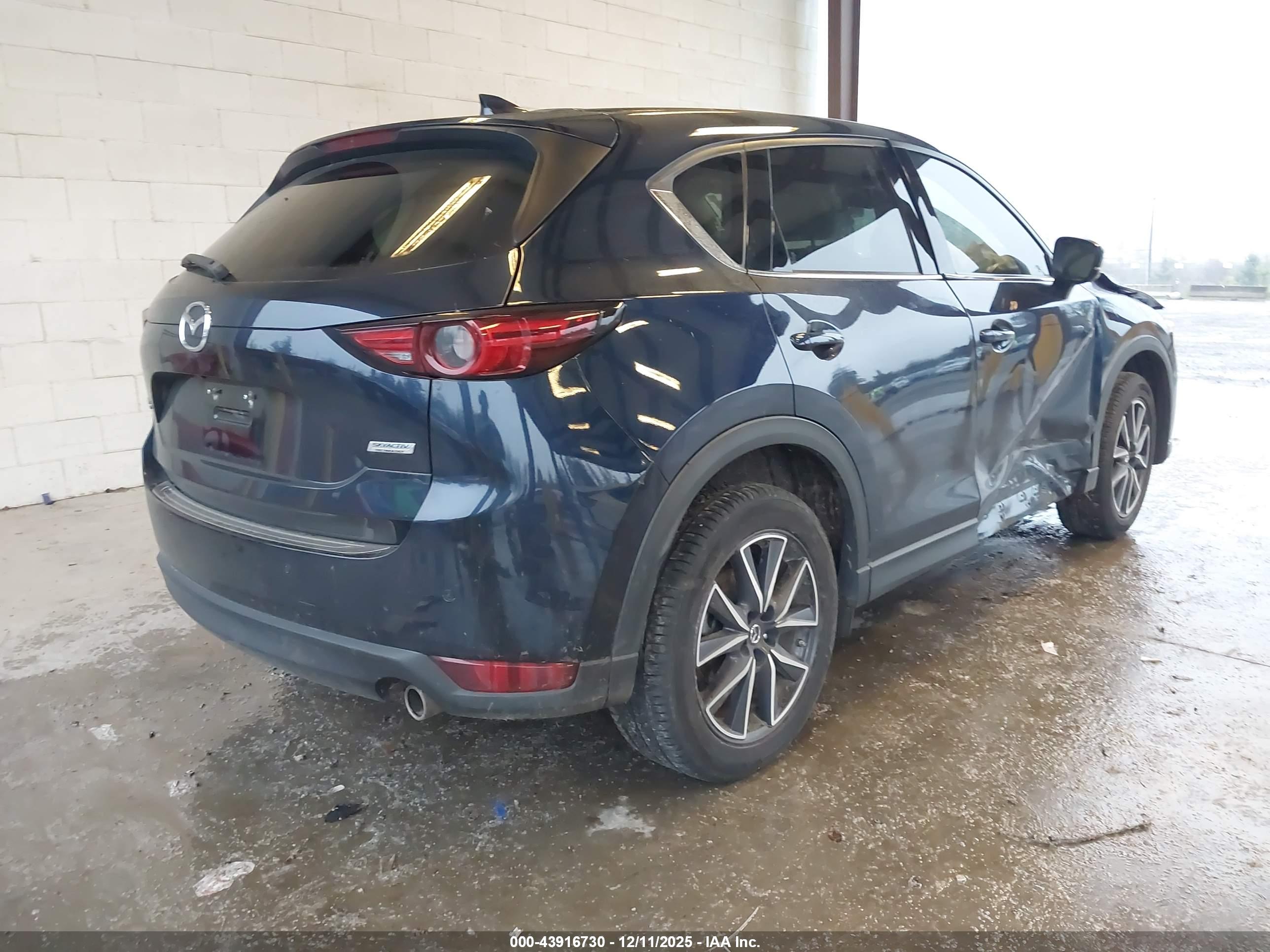 MAZDA CX-5 image 4