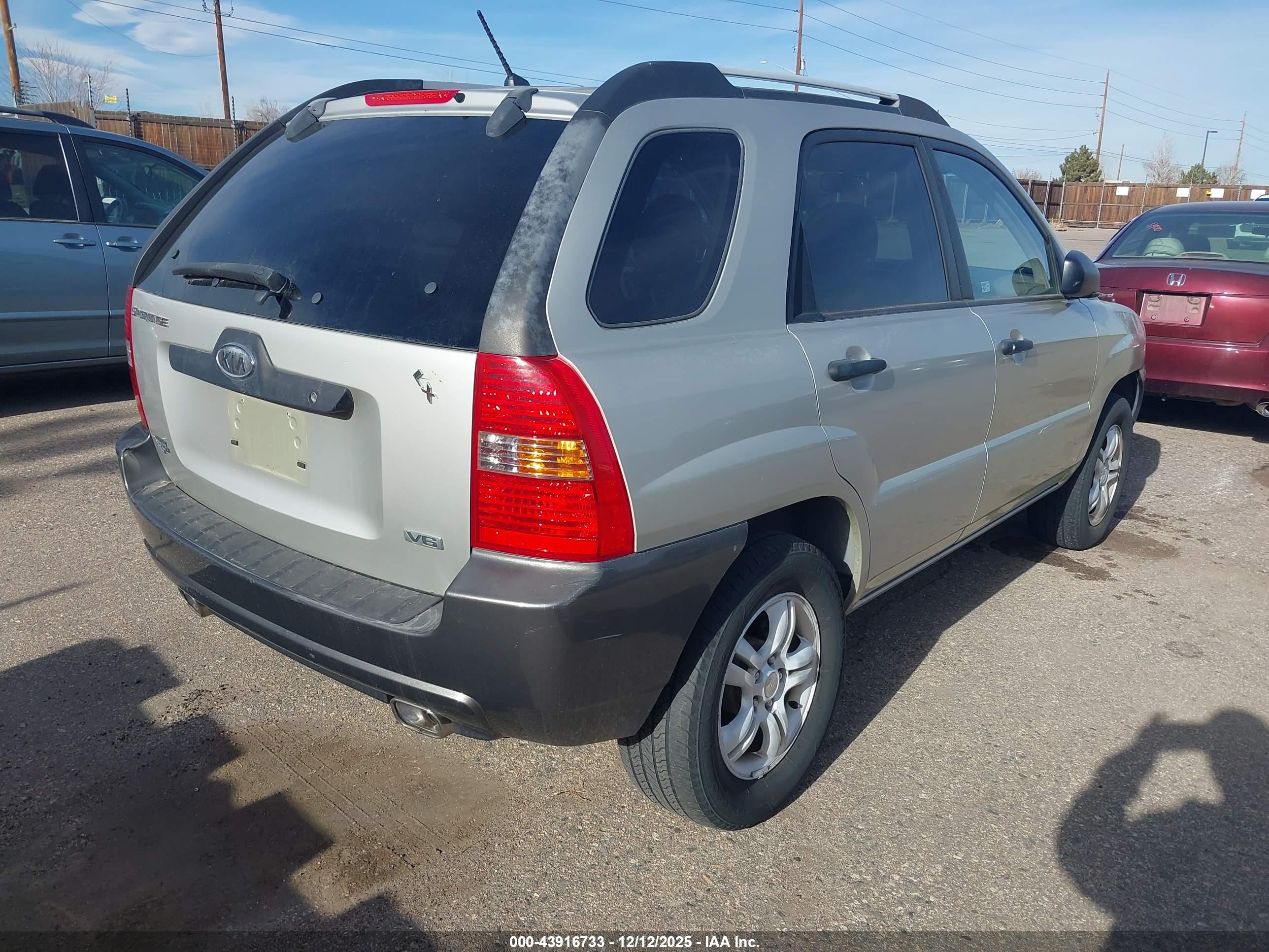 KIA SPORTAGE image 4