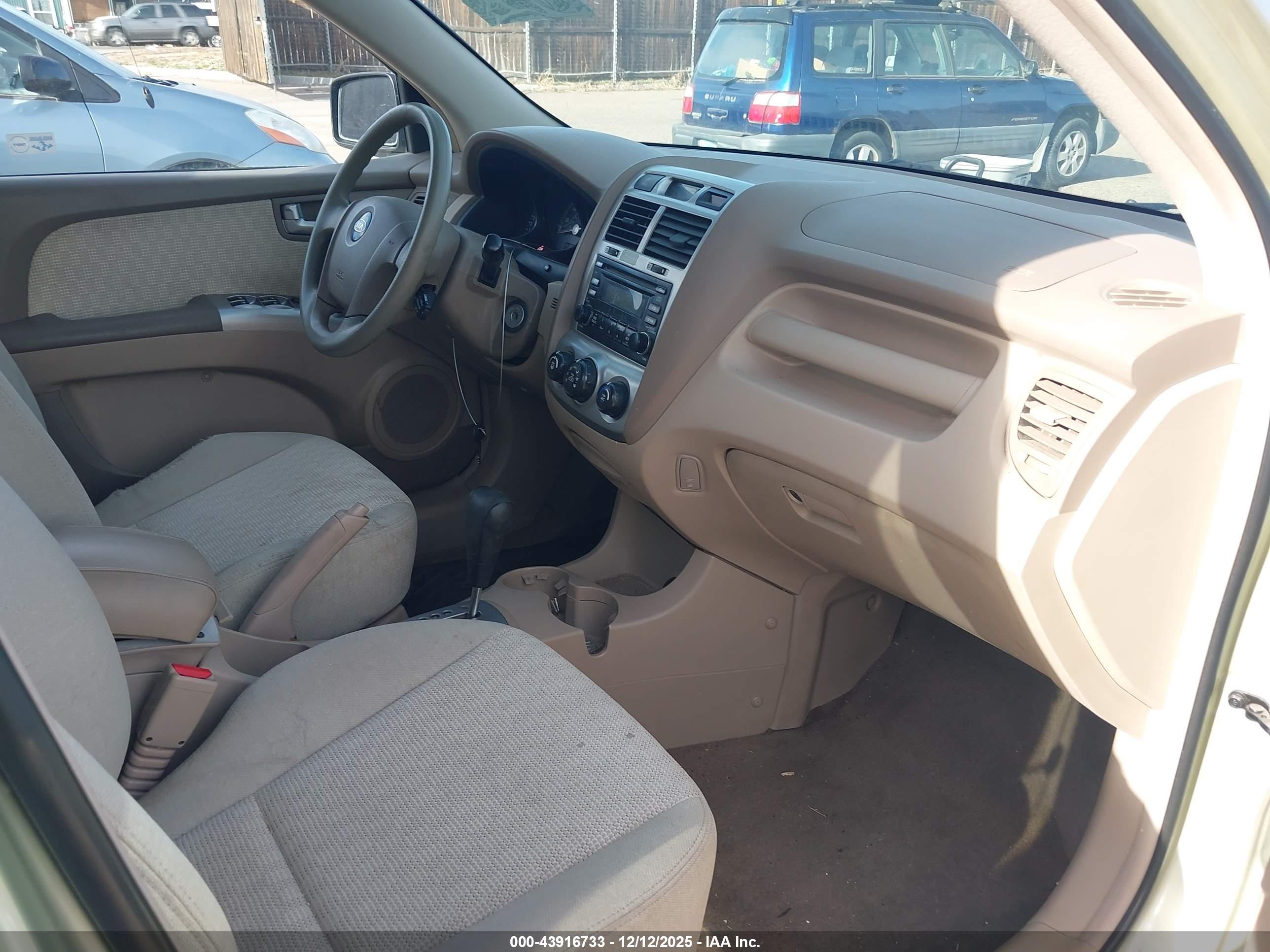 KIA SPORTAGE image 5