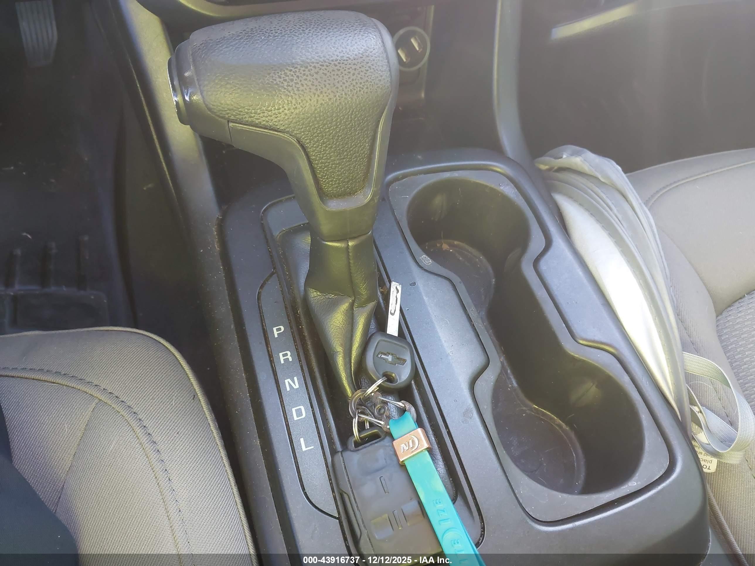 CHEVROLET COLORADO image 11