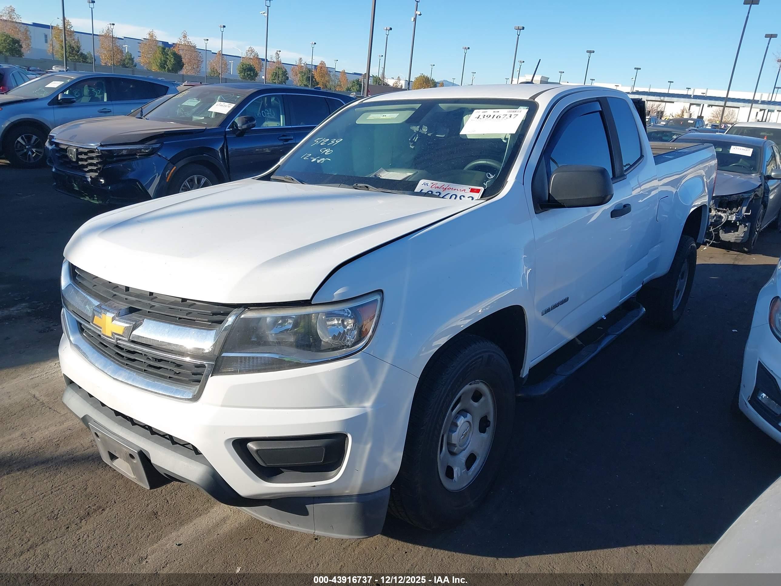 CHEVROLET COLORADO image 2