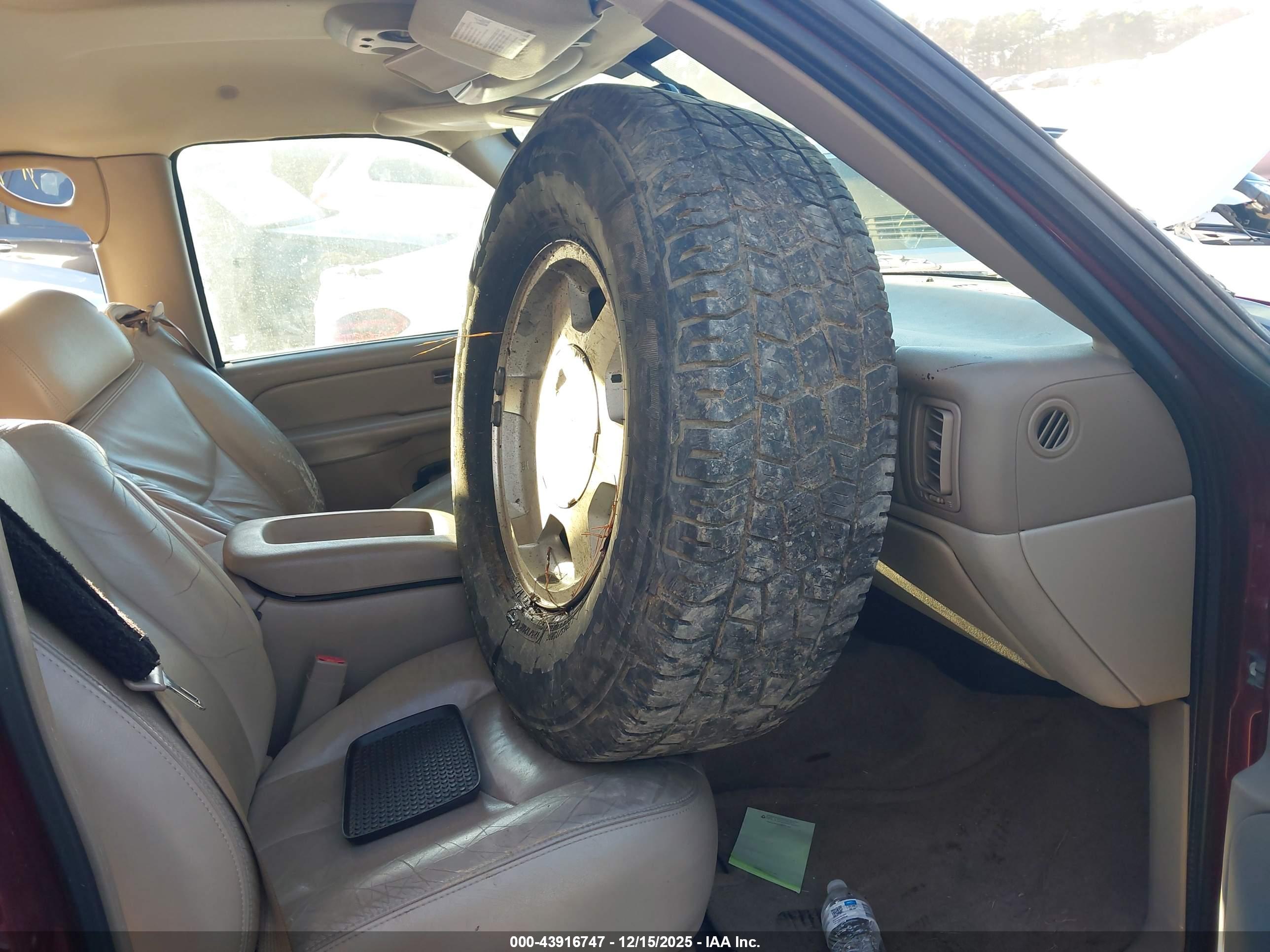 GMC YUKON image 5