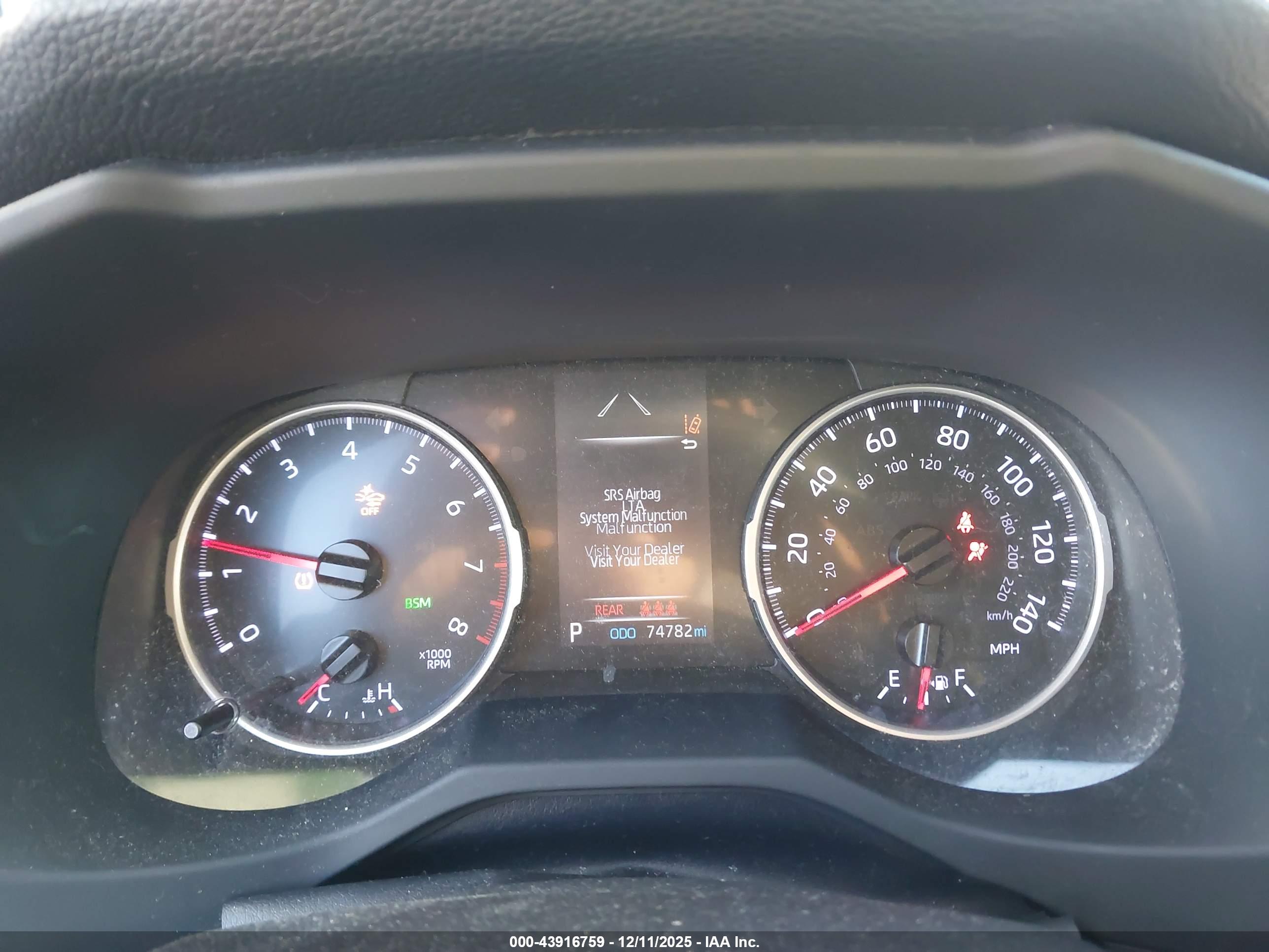 TOYOTA RAV4 image 7