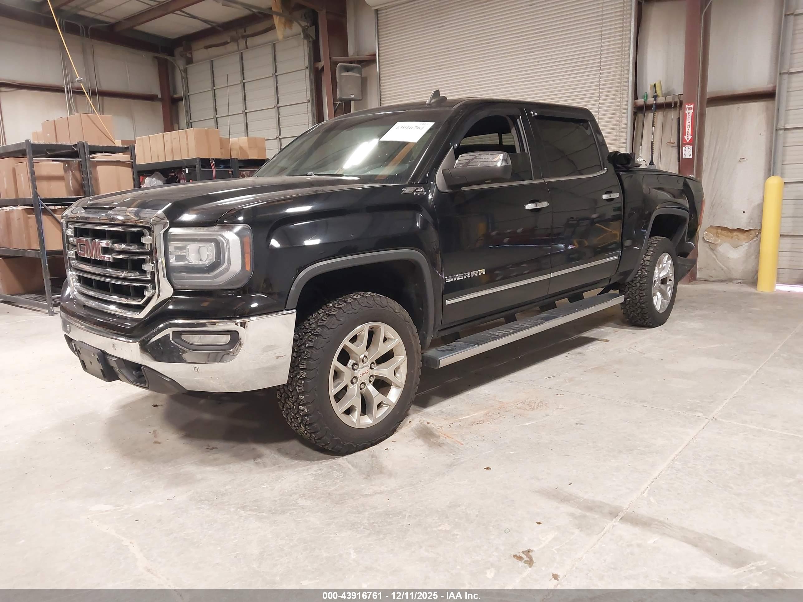 GMC SIERRA image 2