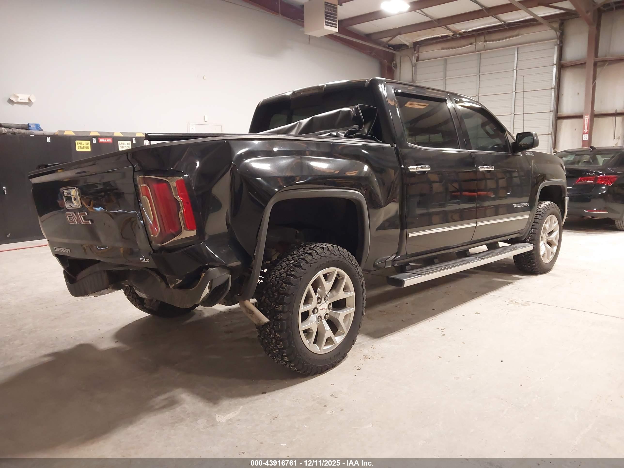 GMC SIERRA image 4
