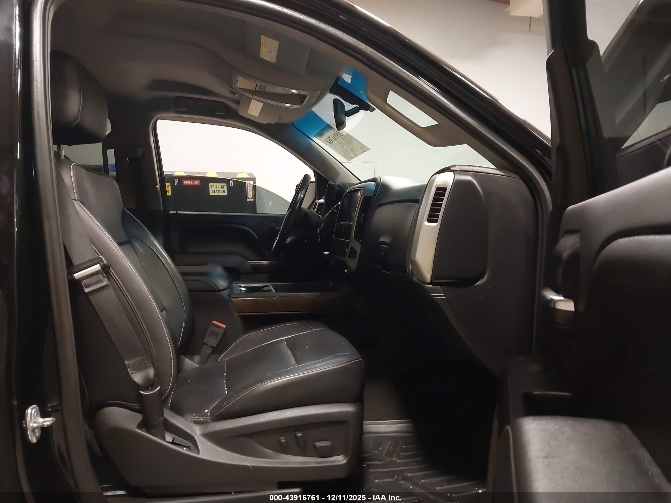 GMC SIERRA image 5