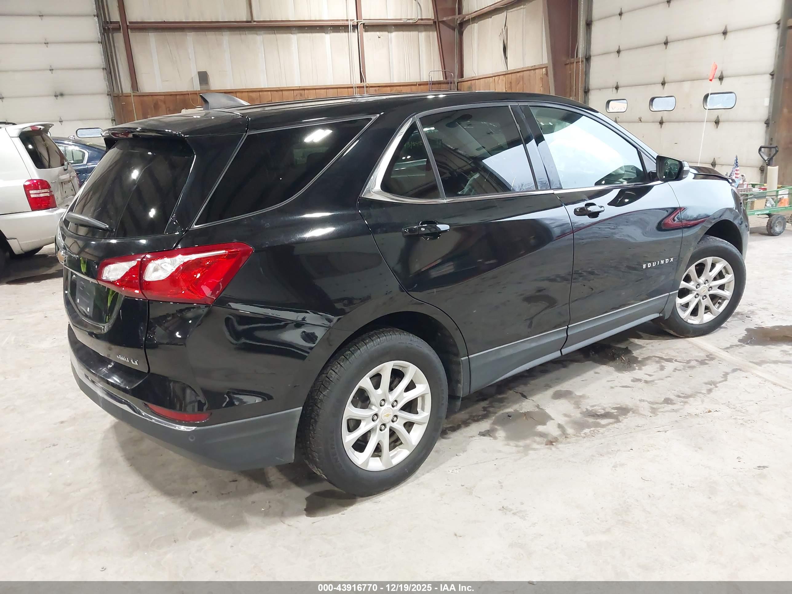 CHEVROLET EQUINOX image 4