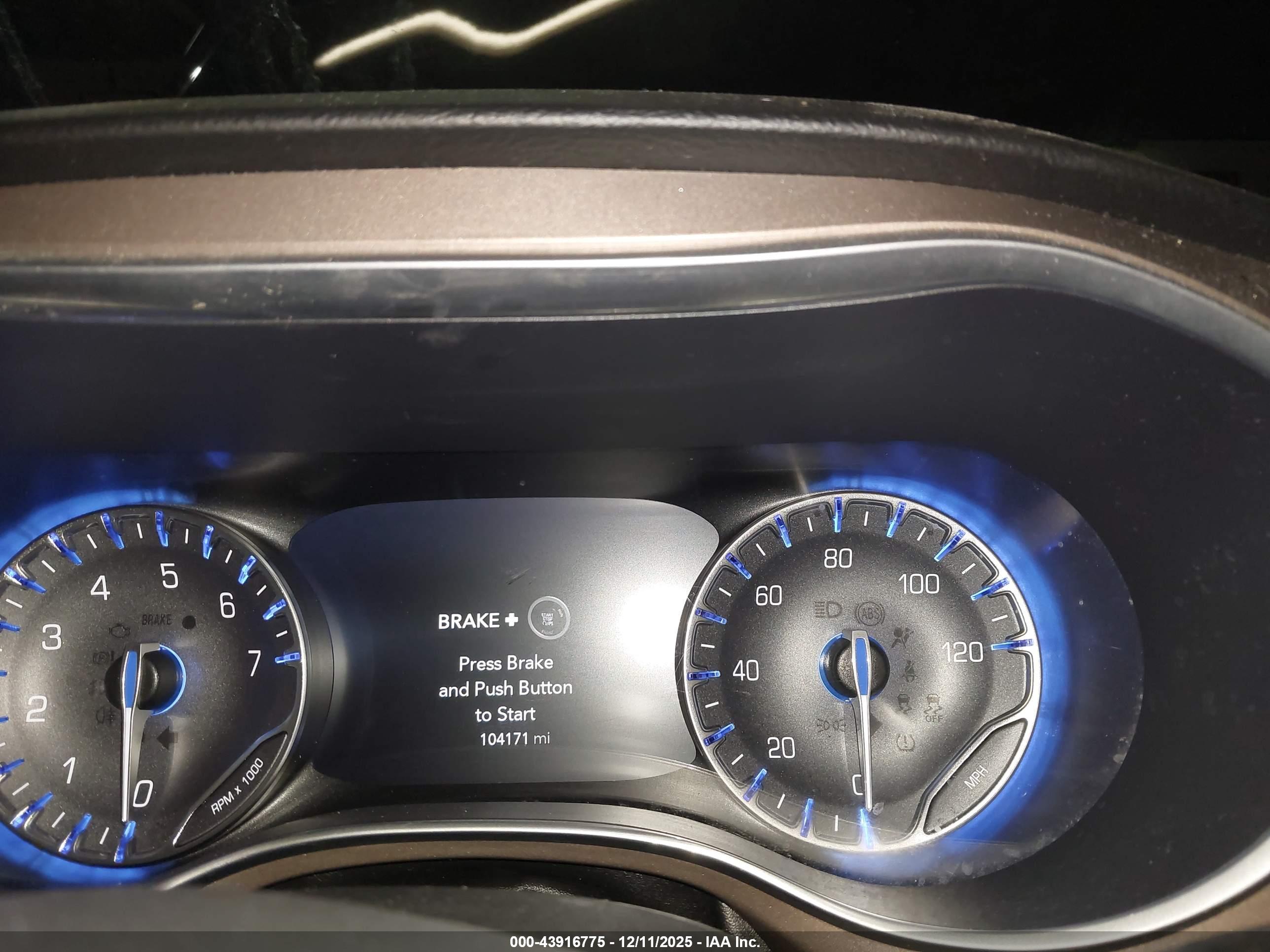 CHRYSLER PACIFICA image 7
