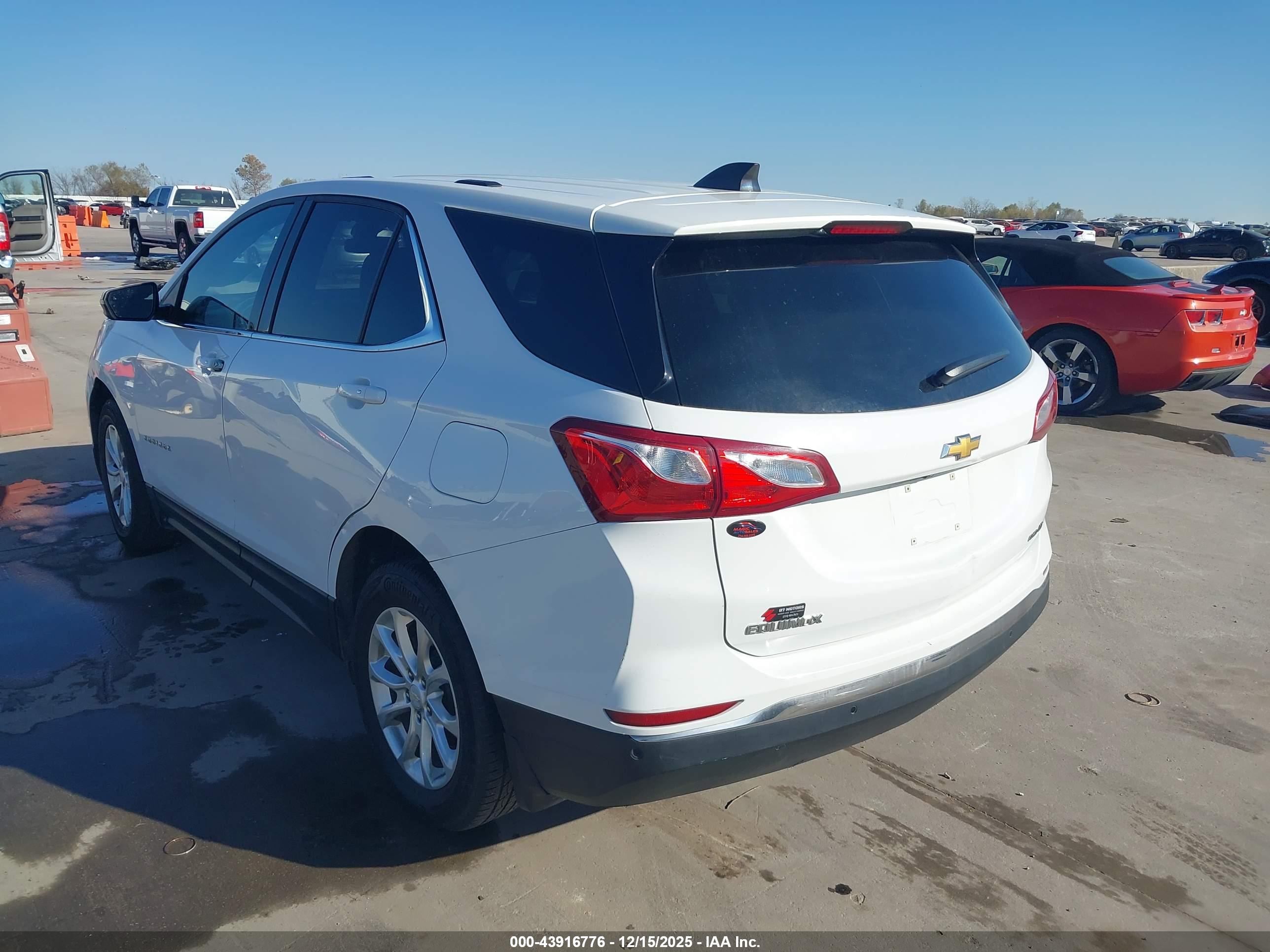 CHEVROLET EQUINOX image 3