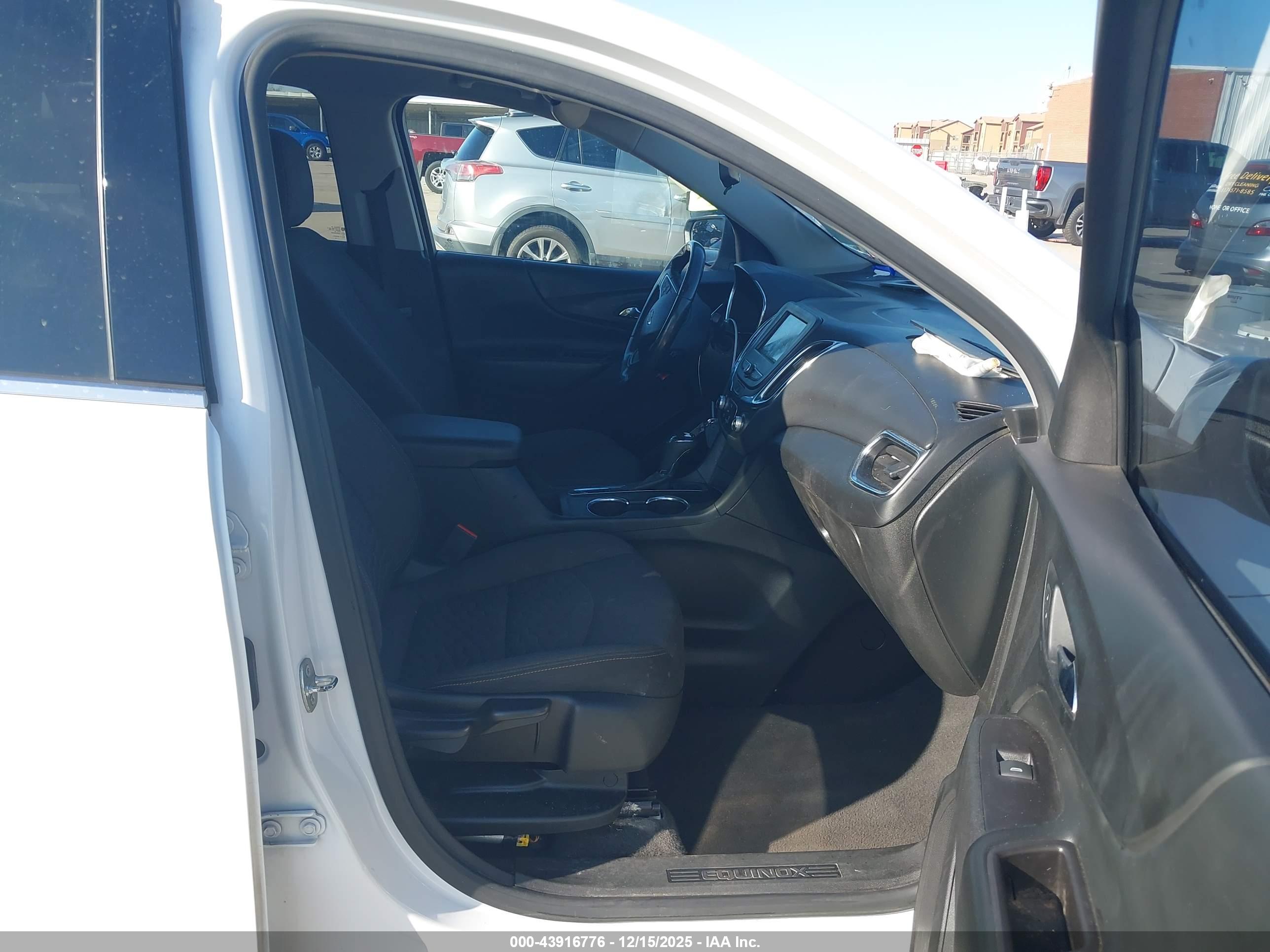 CHEVROLET EQUINOX image 5