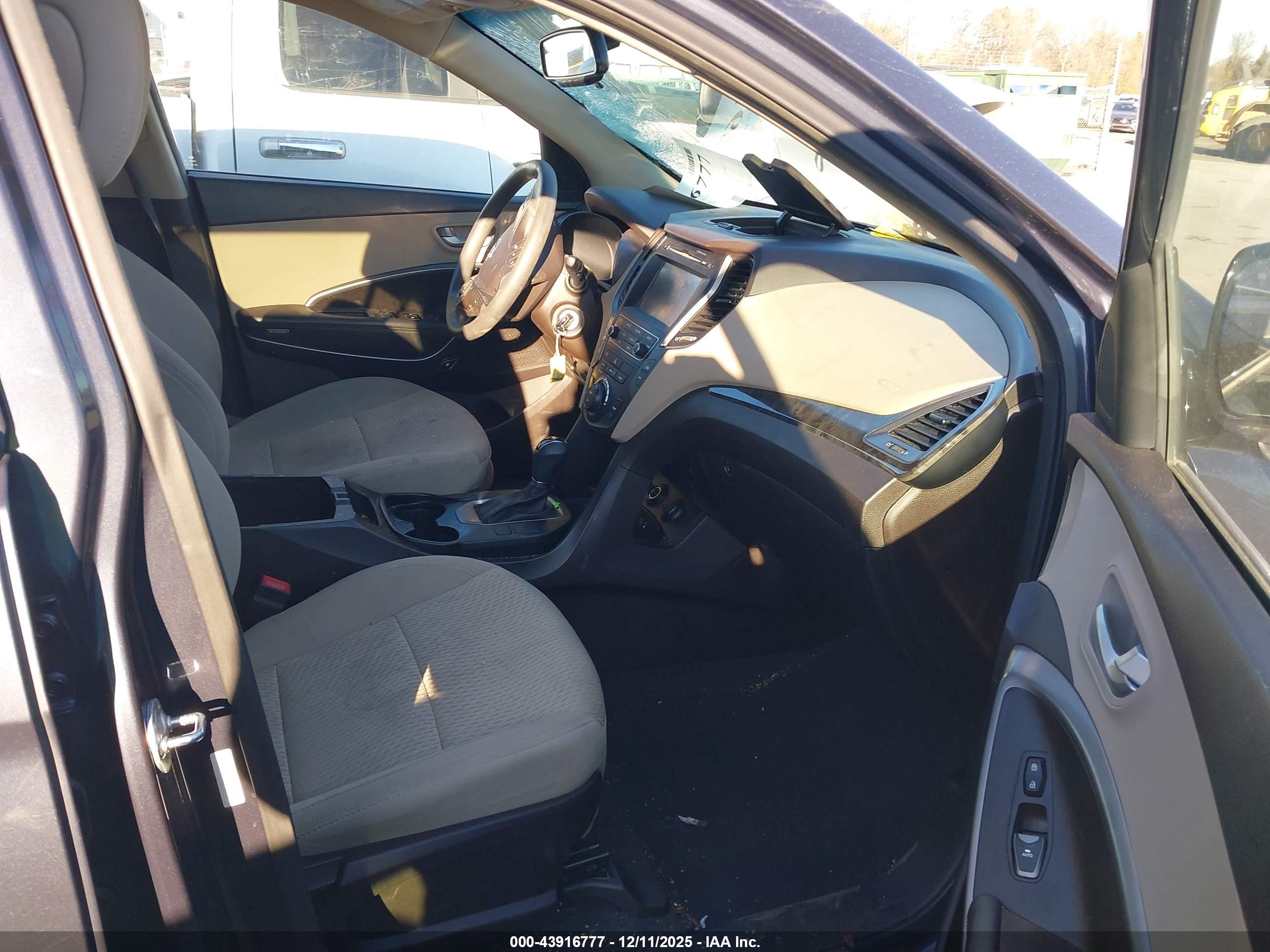 HYUNDAI SANTA image 5