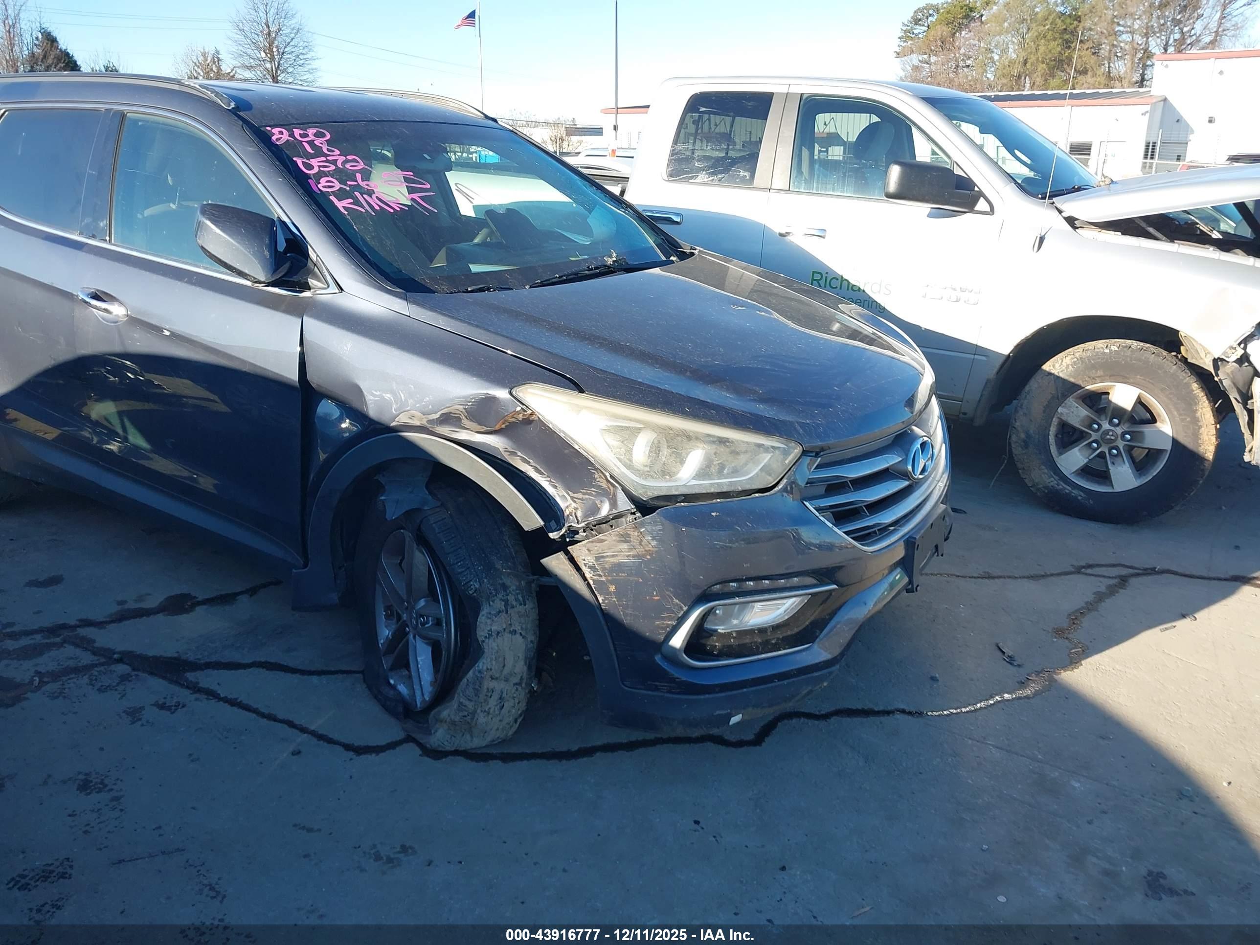 HYUNDAI SANTA image 6