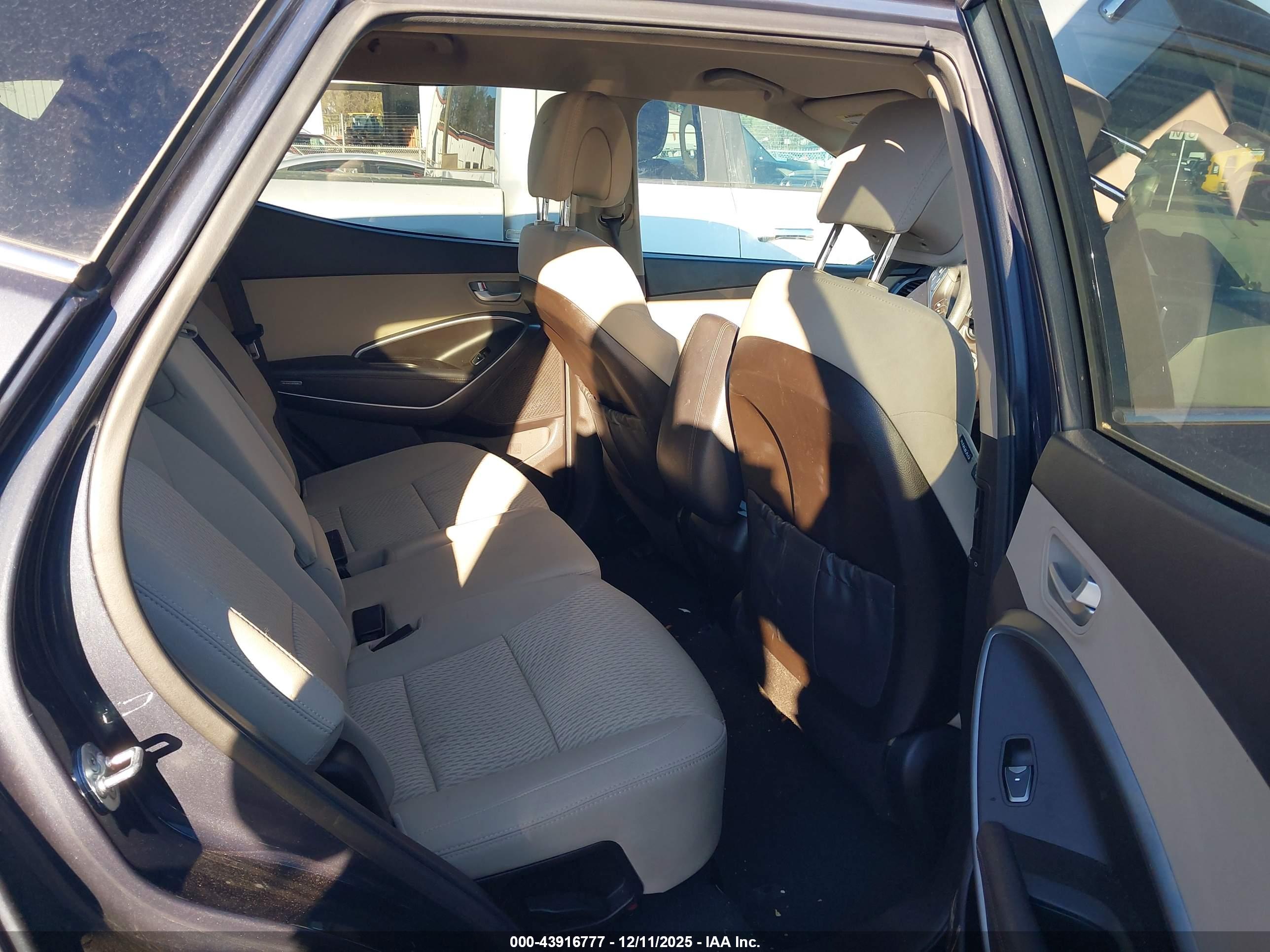 HYUNDAI SANTA image 8