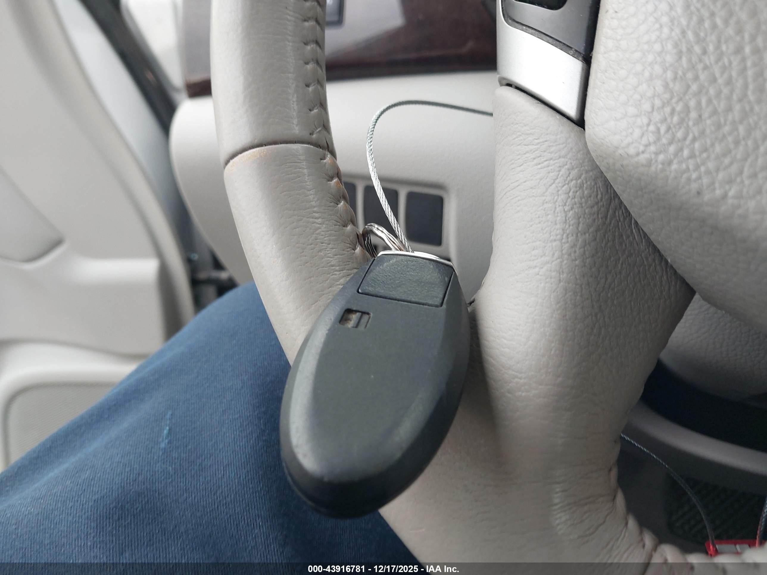 NISSAN QUEST image 11