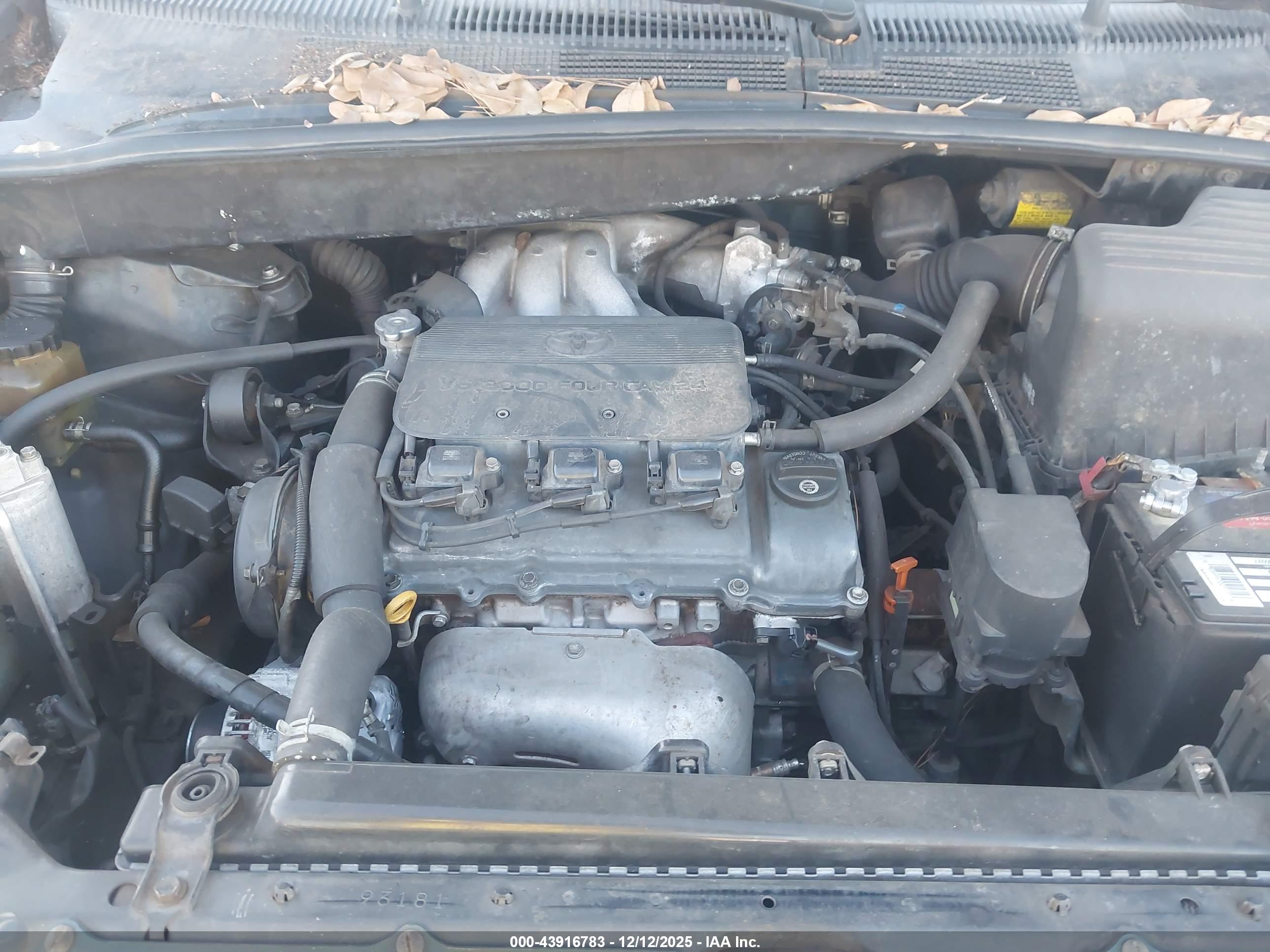 TOYOTA SIENNA image 10