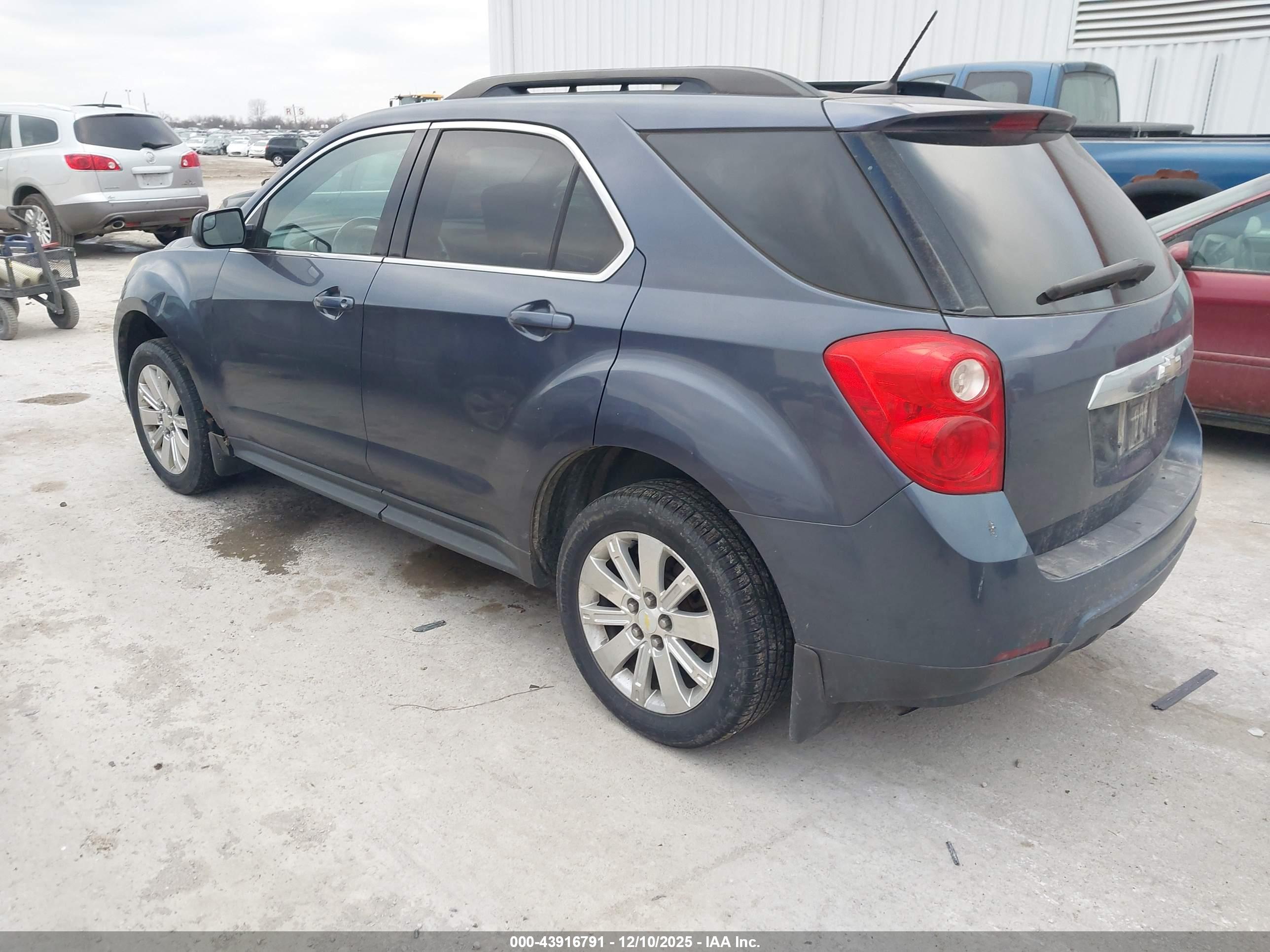 CHEVROLET EQUINOX image 3