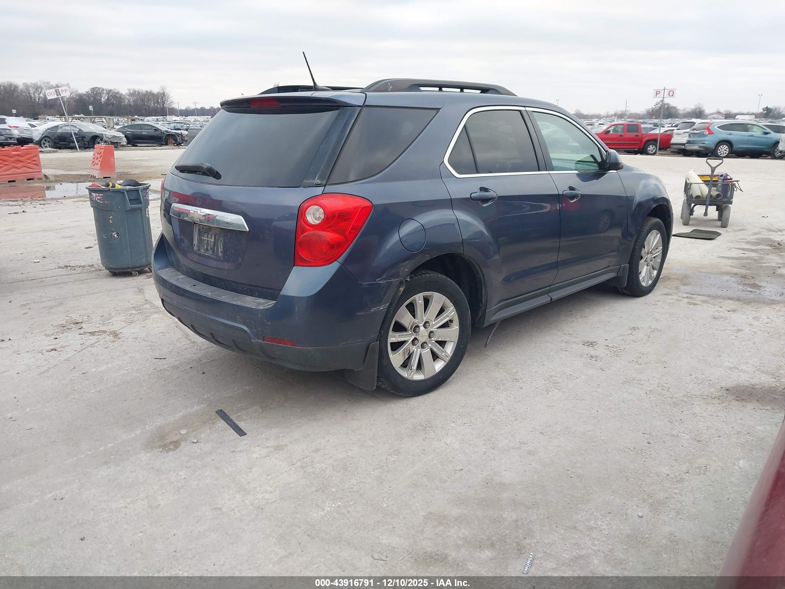 CHEVROLET EQUINOX image 4