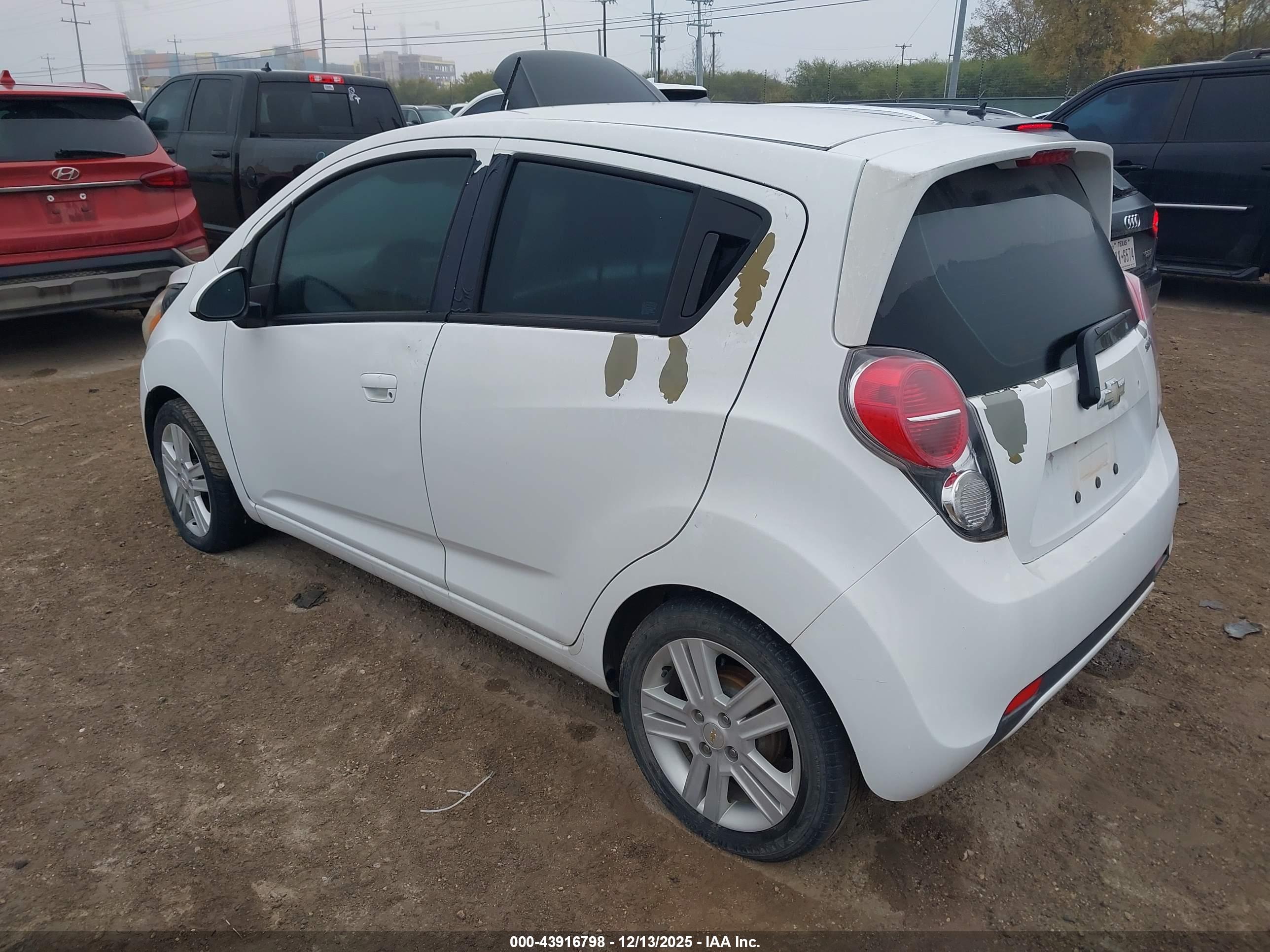 CHEVROLET SPARK image 3
