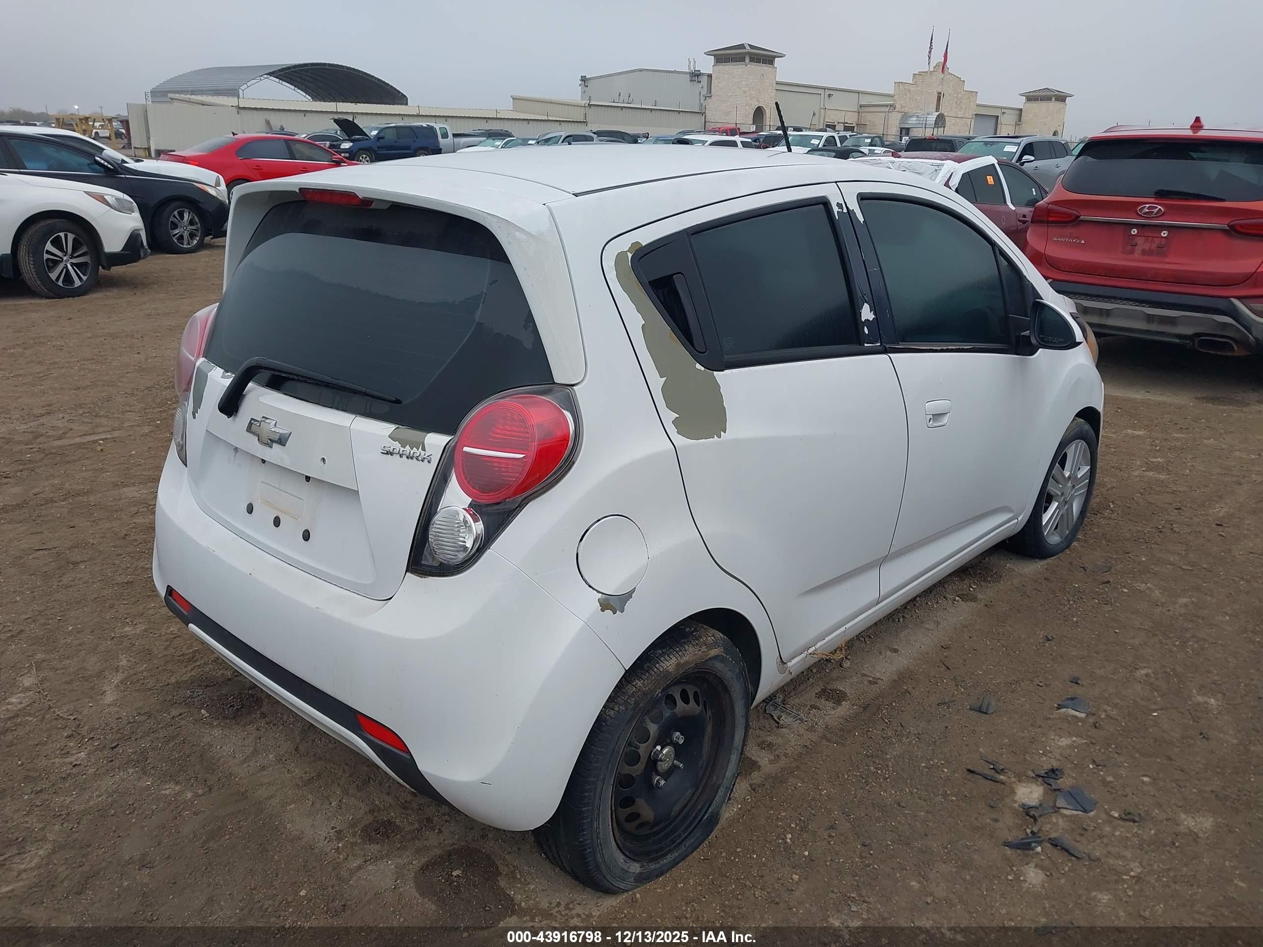 CHEVROLET SPARK image 4