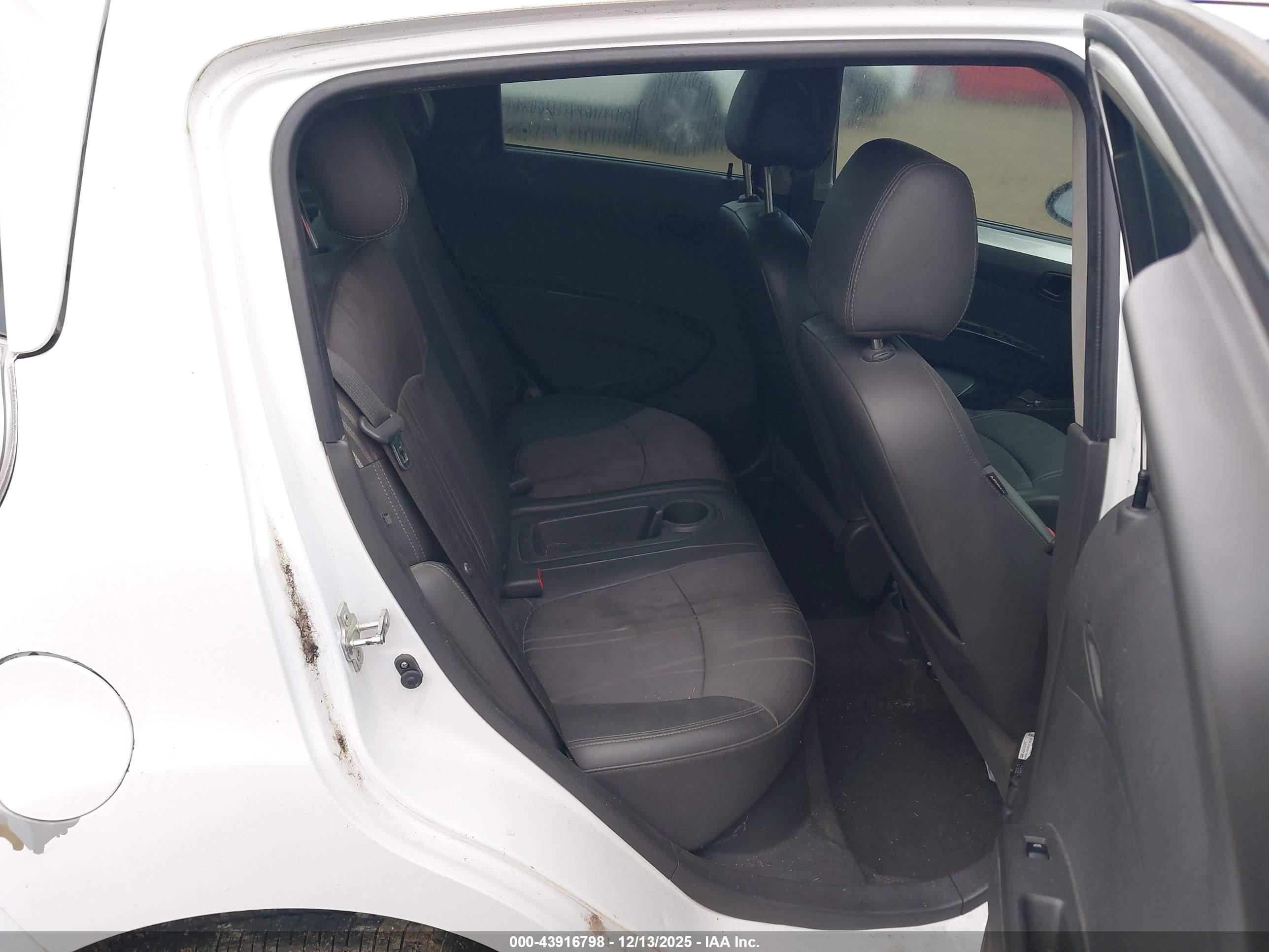 CHEVROLET SPARK image 8