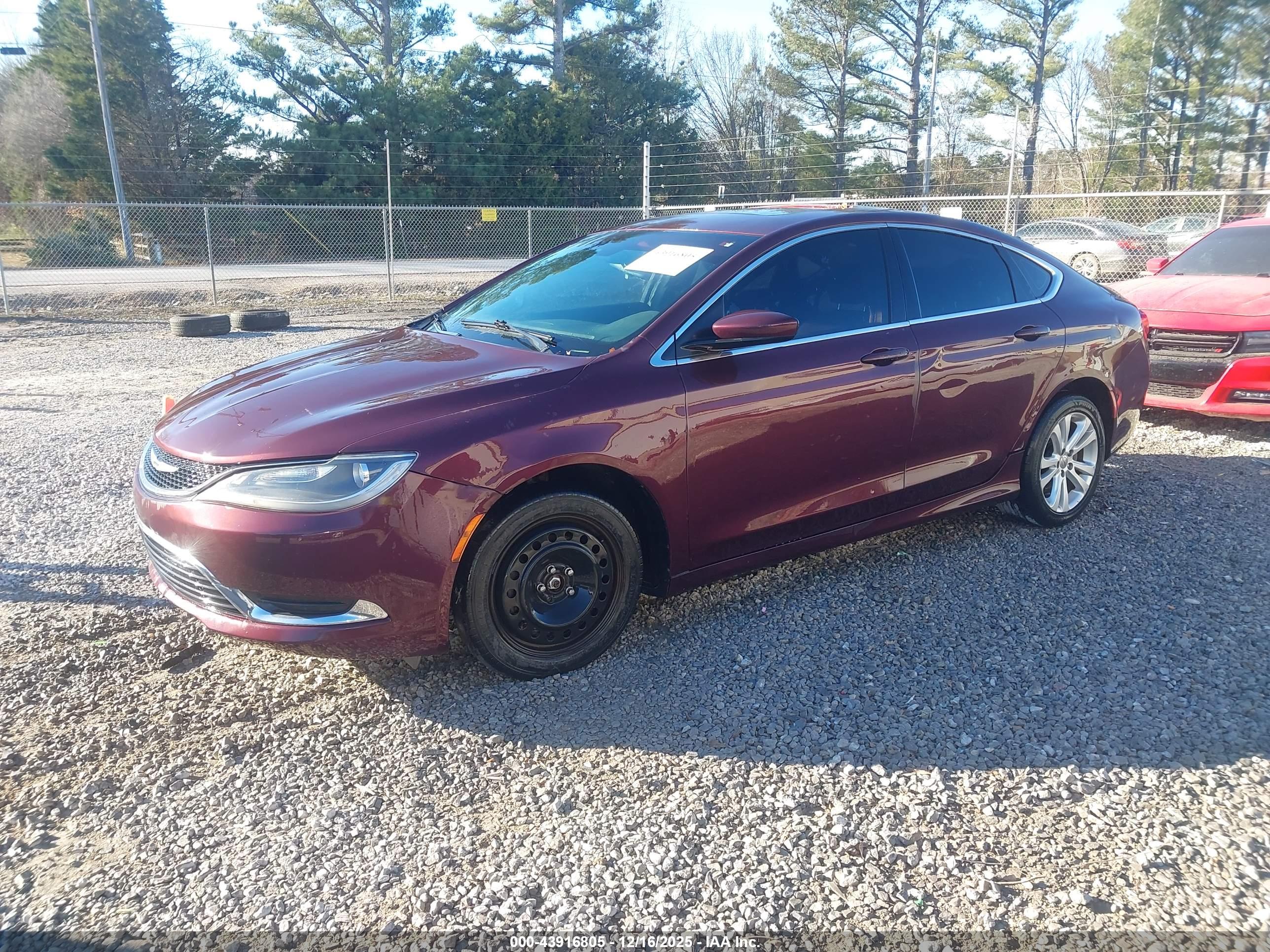 CHRYSLER 200 image 2