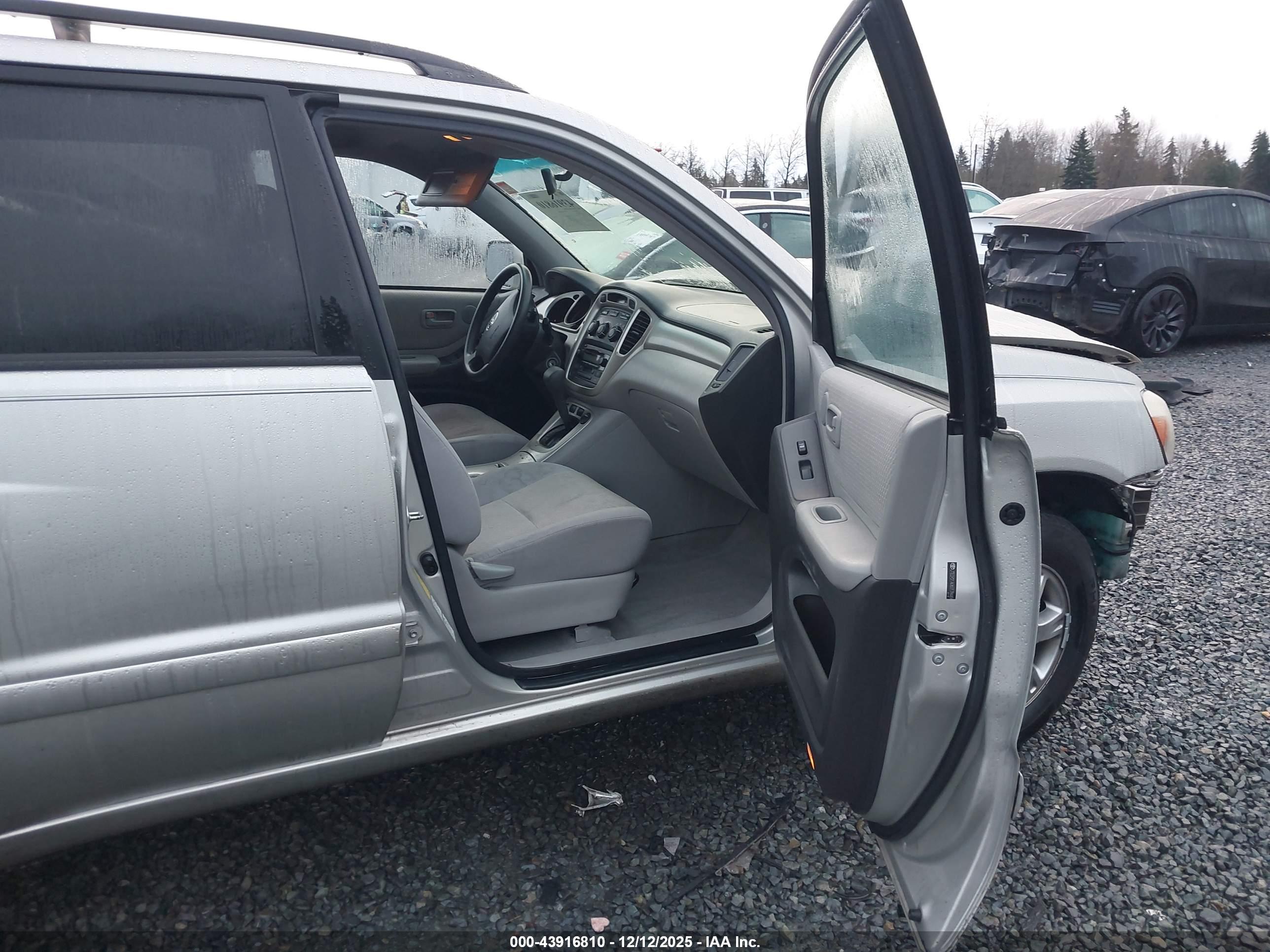 TOYOTA HIGHLANDER image 5
