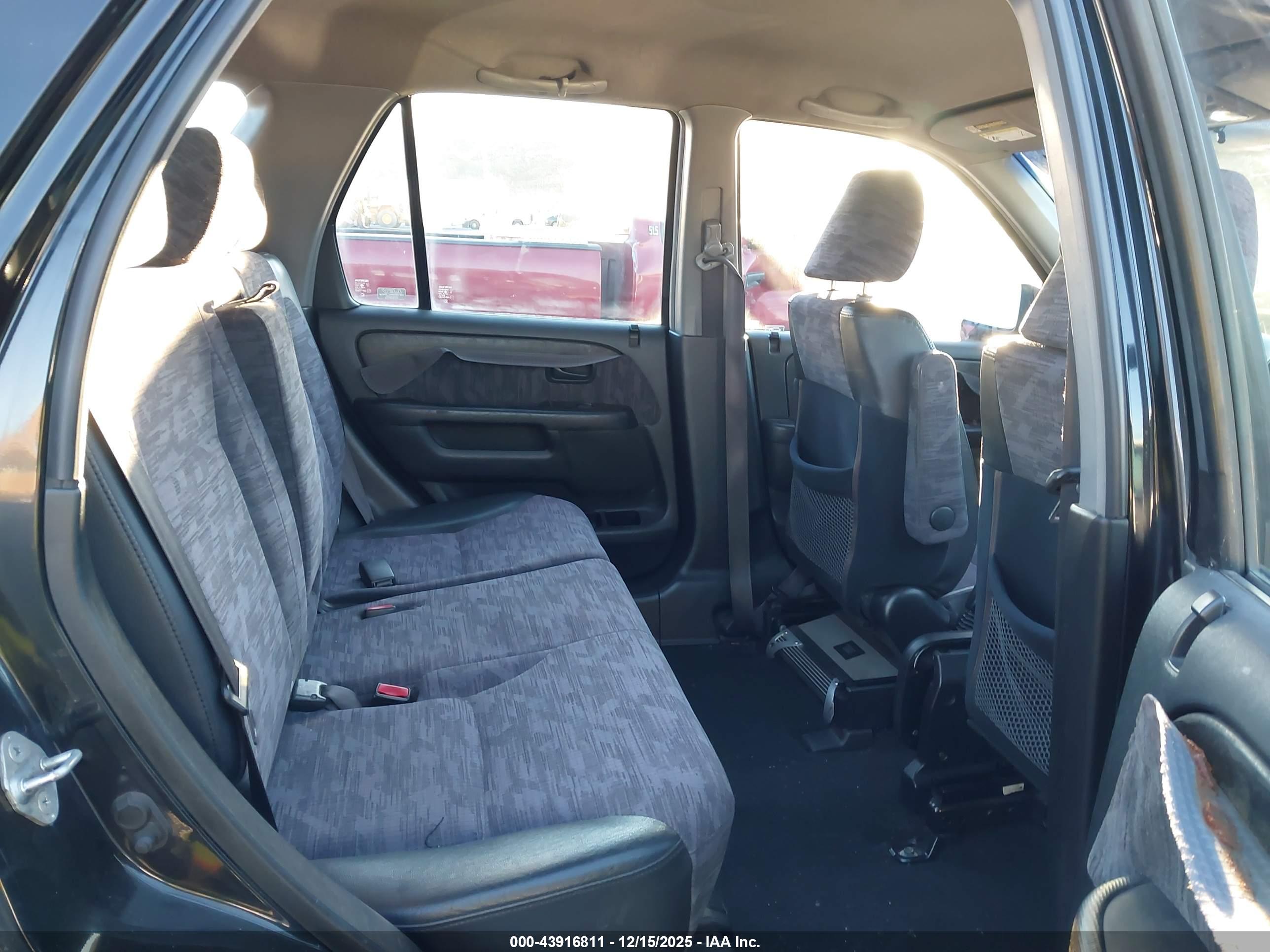 HONDA CR-V image 8