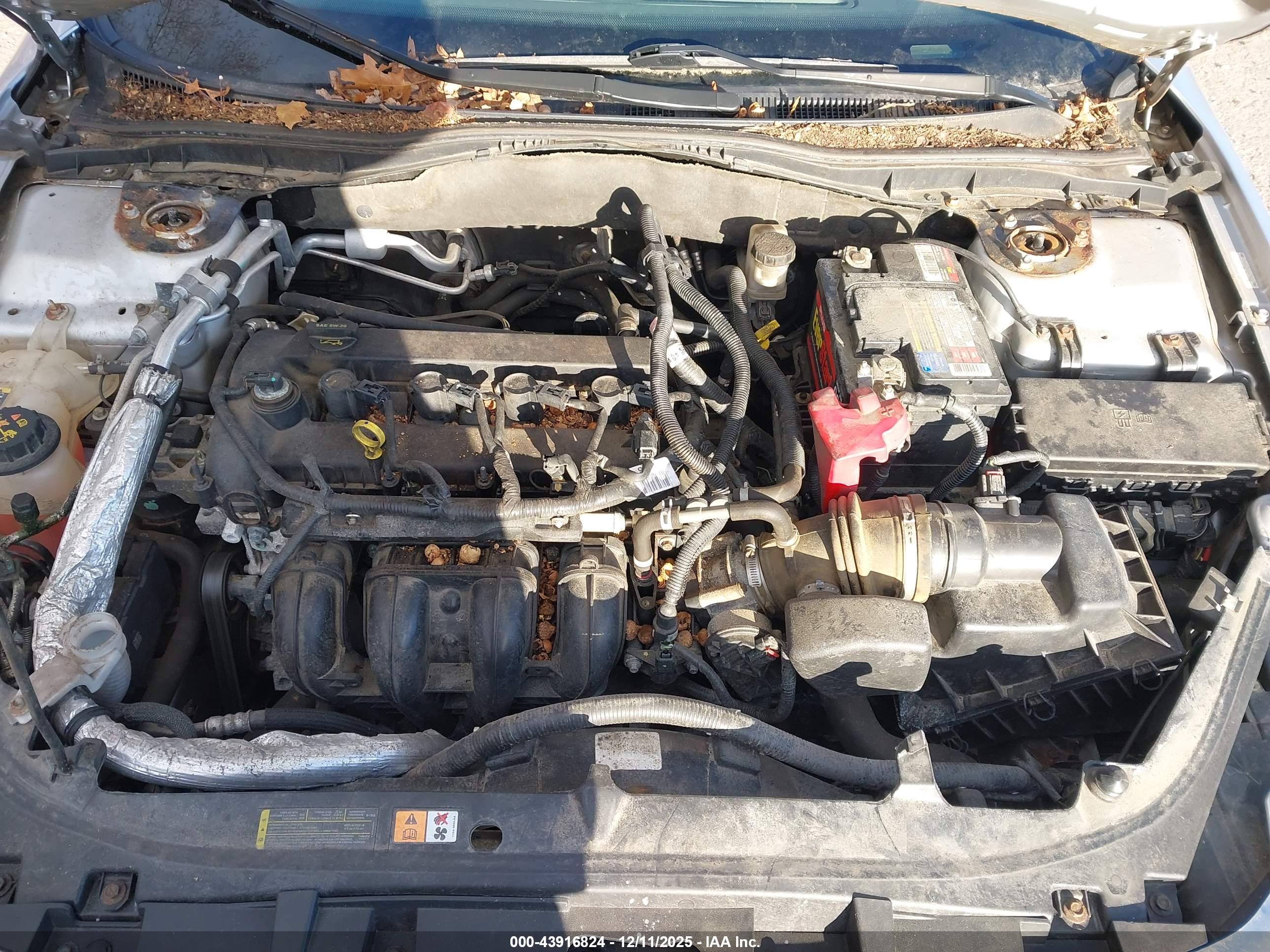 FORD FUSION image 10