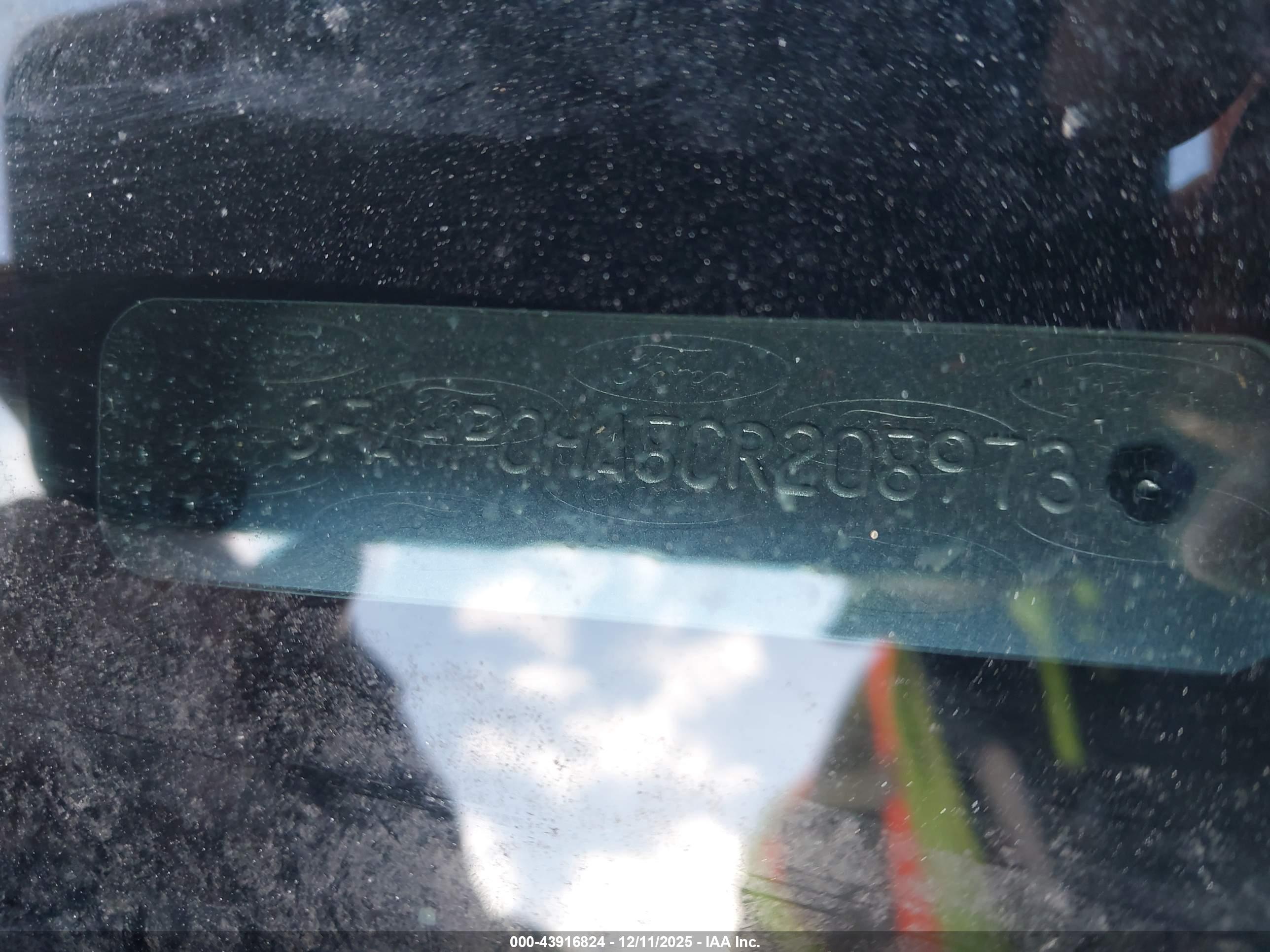 FORD FUSION image 9