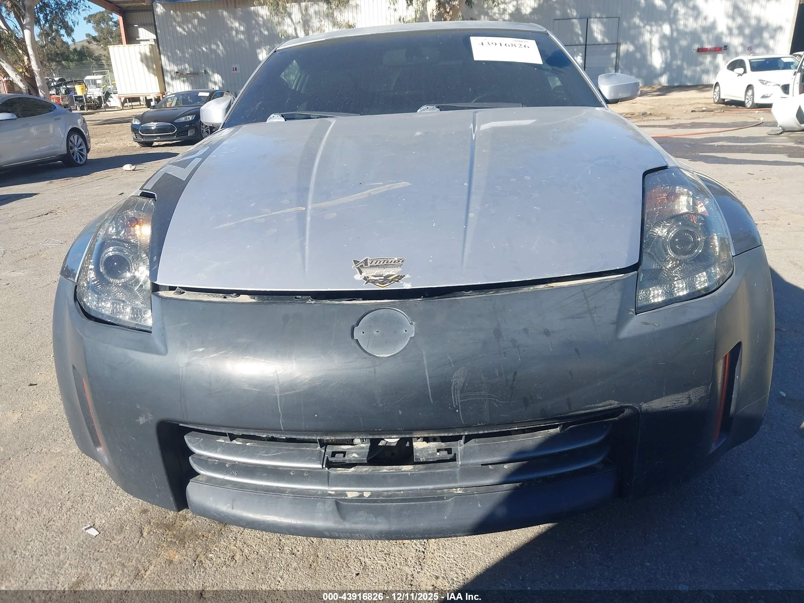 NISSAN 350Z image 6