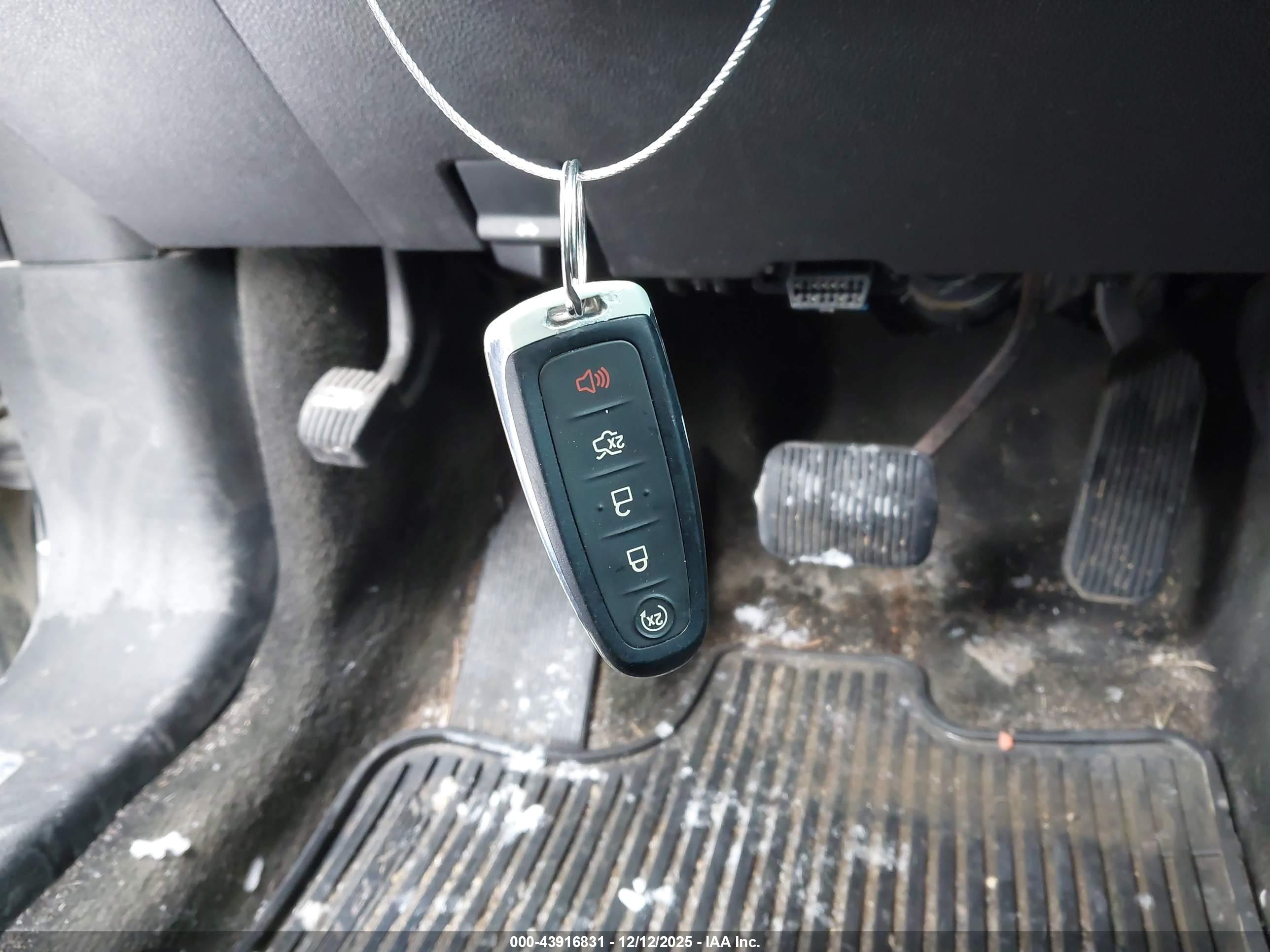 FORD EXPLORER image 11