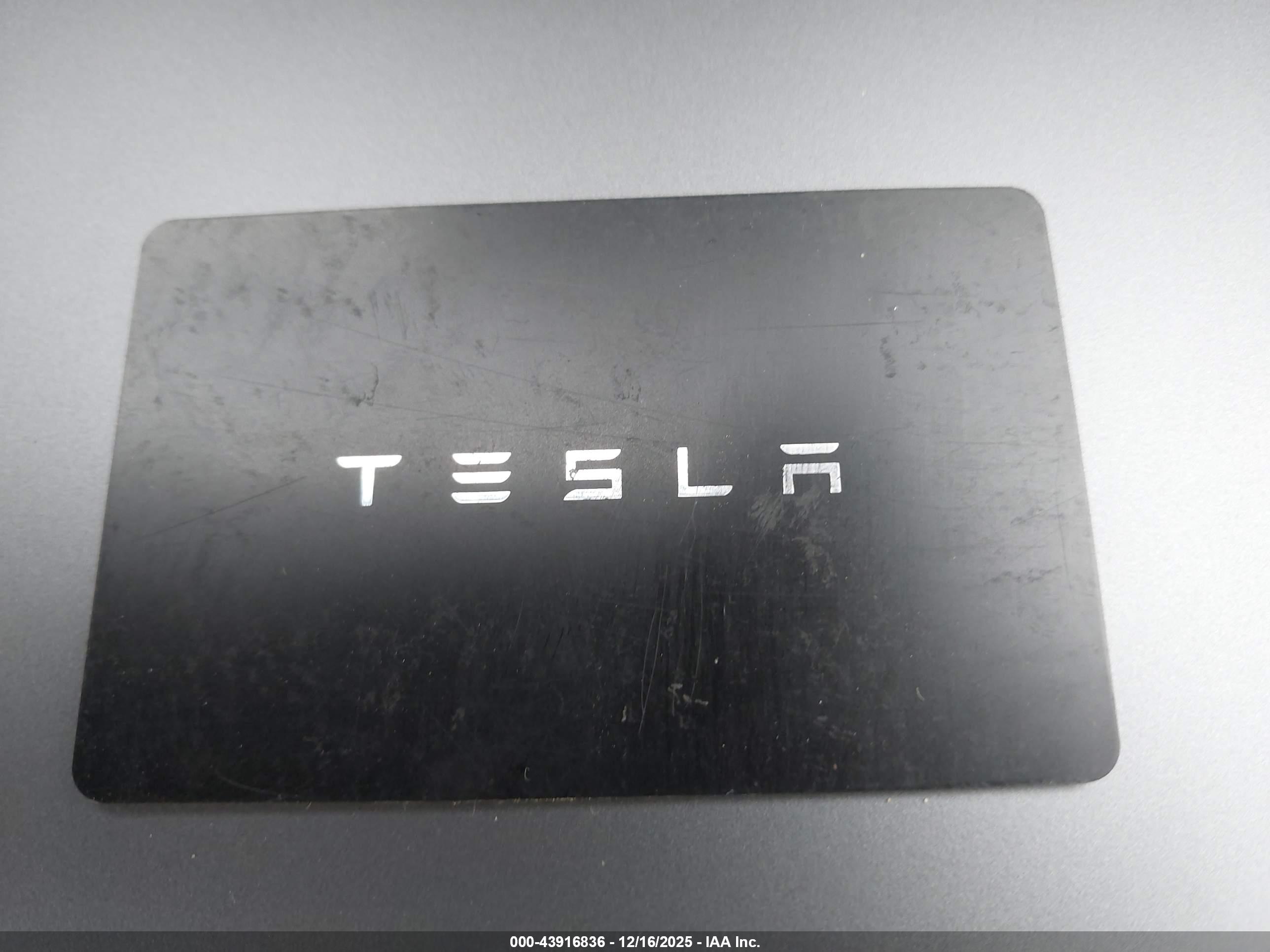 TESLA MODEL image 11