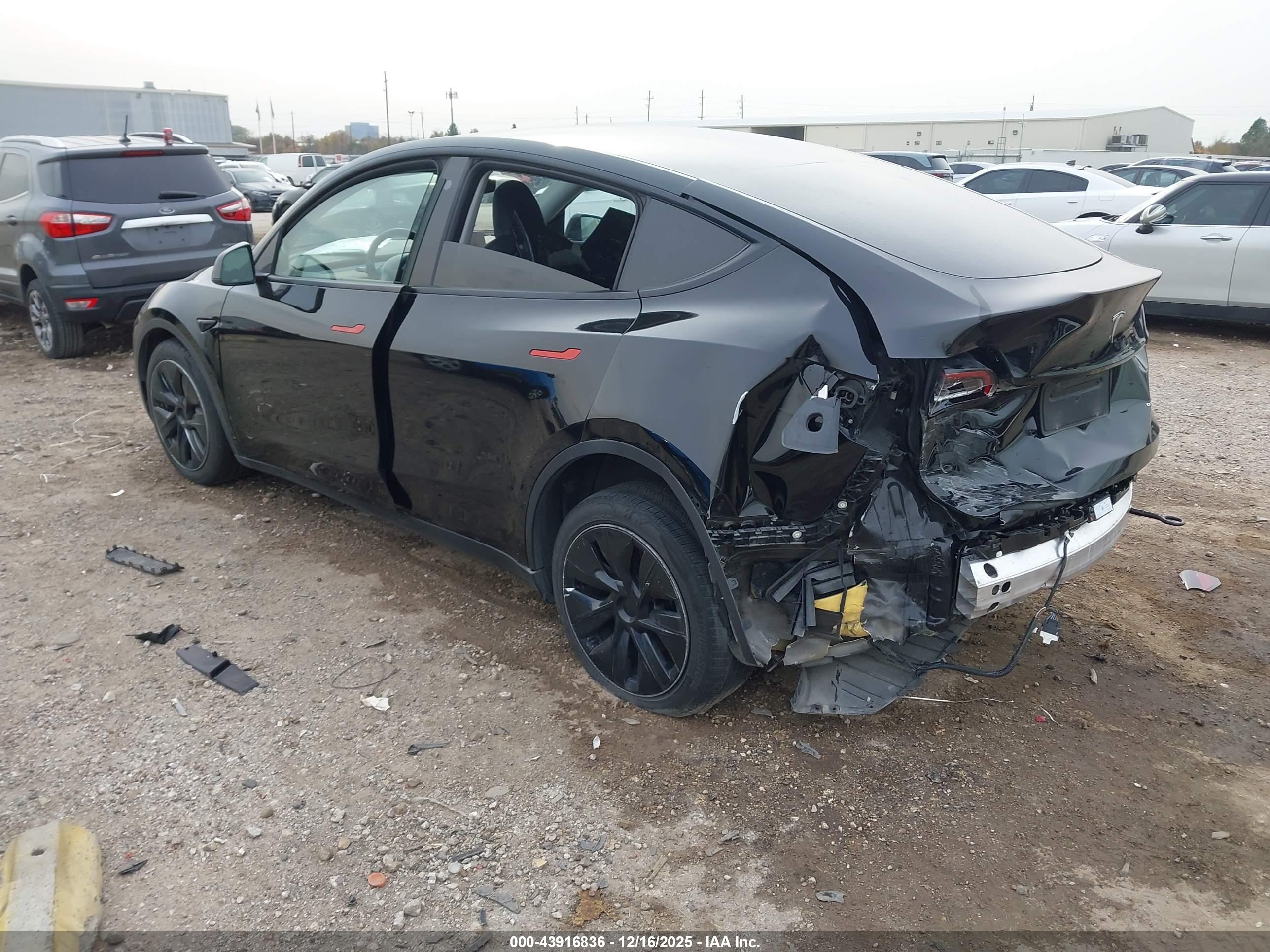 TESLA MODEL image 3