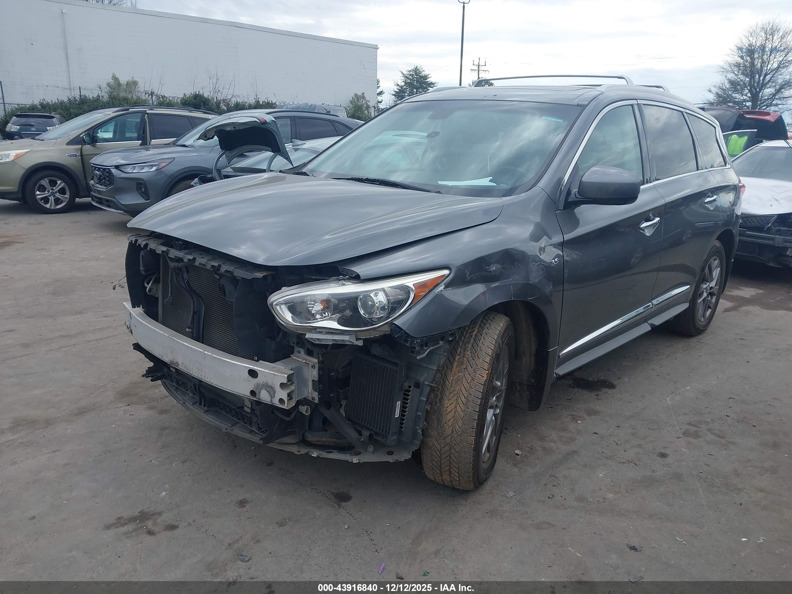 INFINITI QX60 image 2