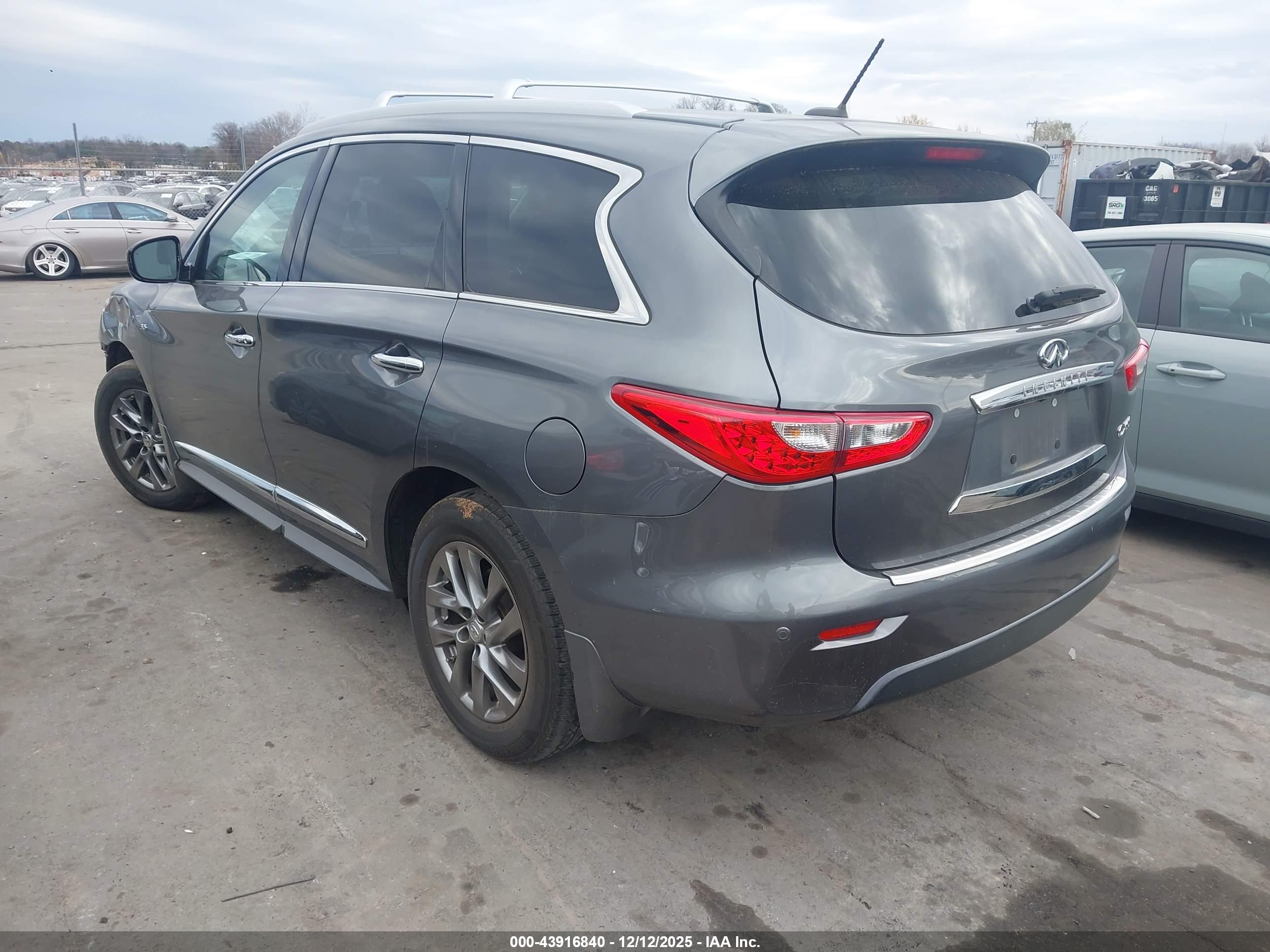 INFINITI QX60 image 3