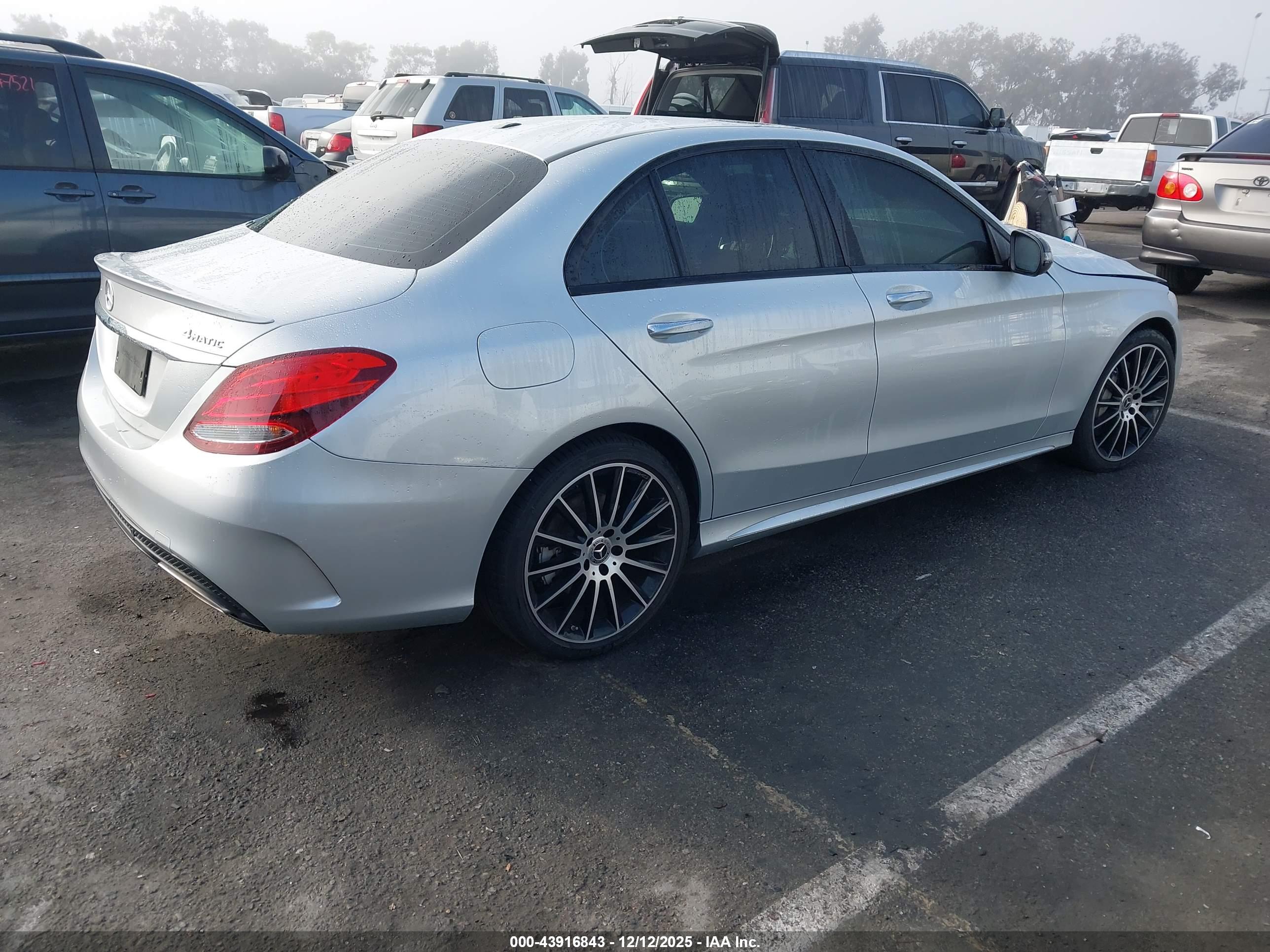 MERCEDES-BENZ C image 4