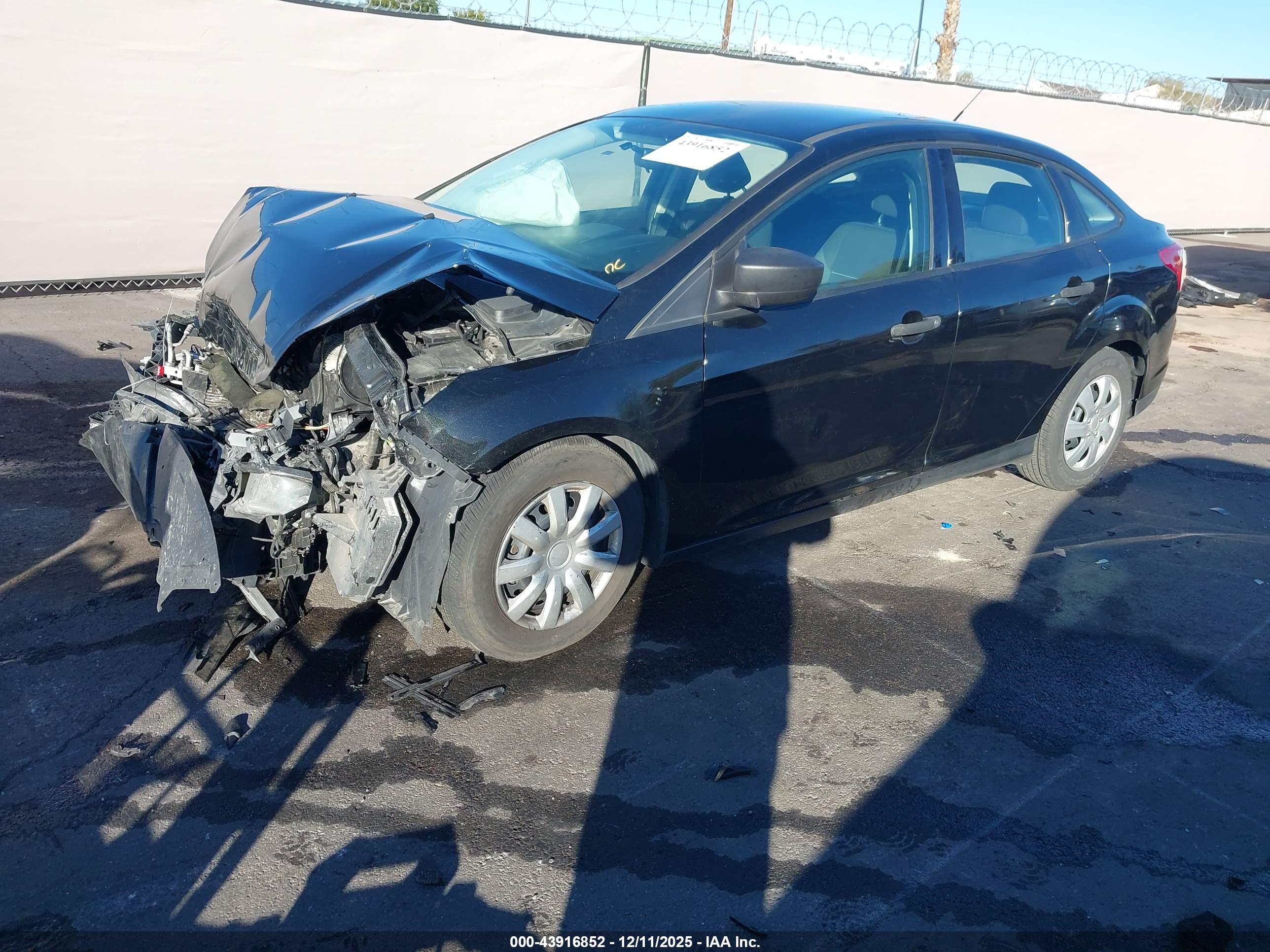 FORD FOCUS image 2