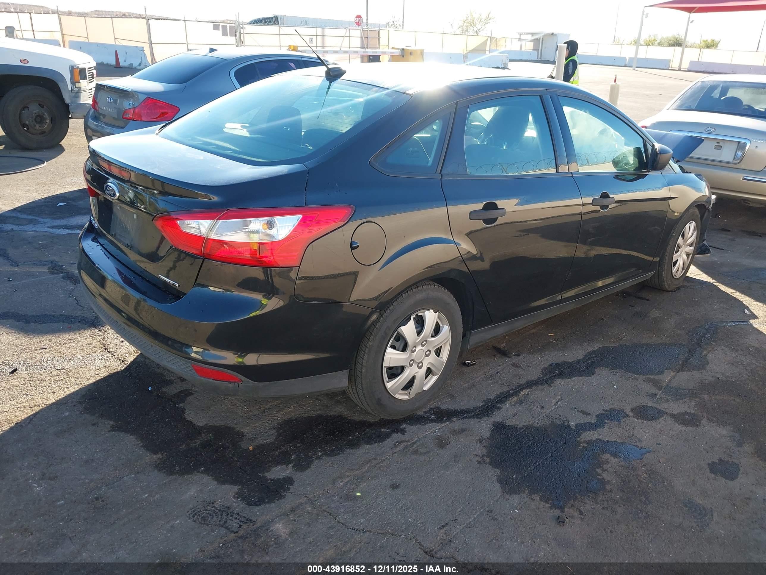 FORD FOCUS image 4
