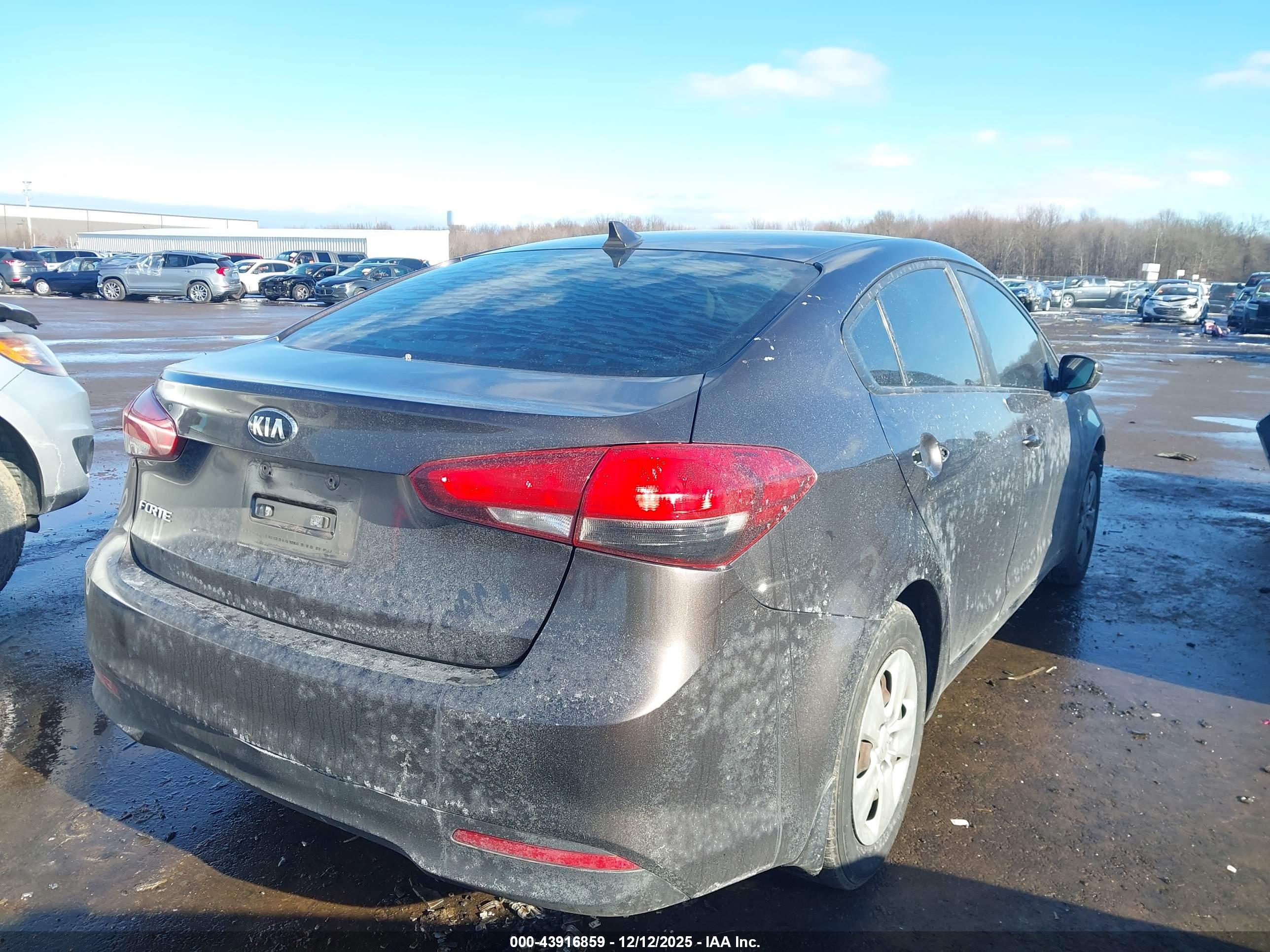 KIA FORTE image 4