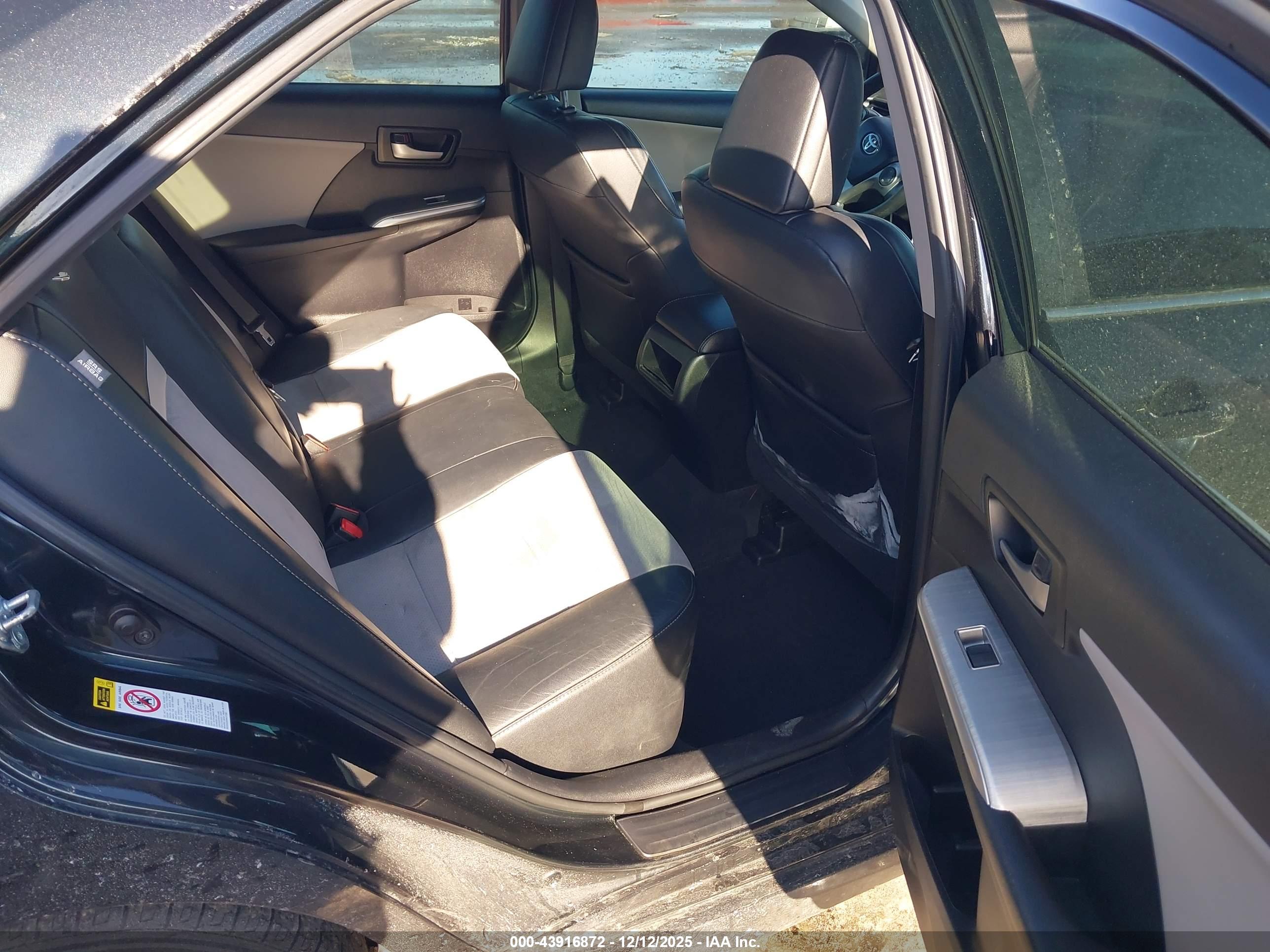 TOYOTA CAMRY image 8