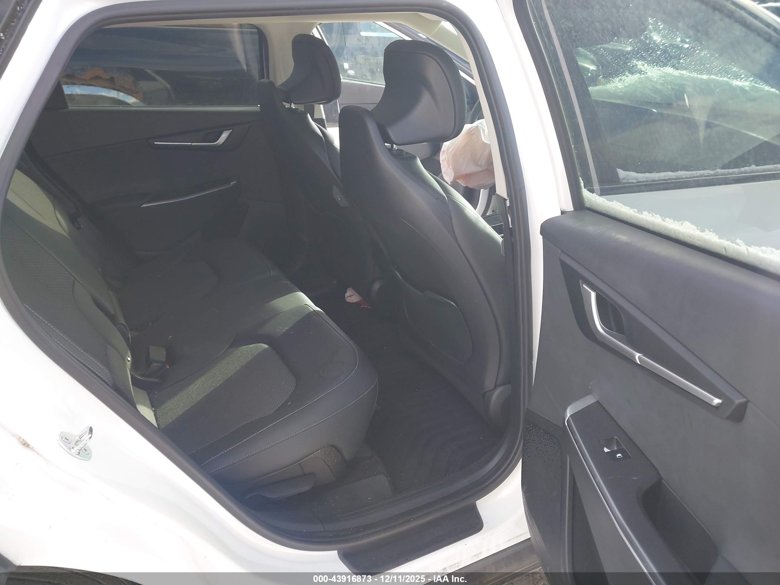 KIA EV6 image 8