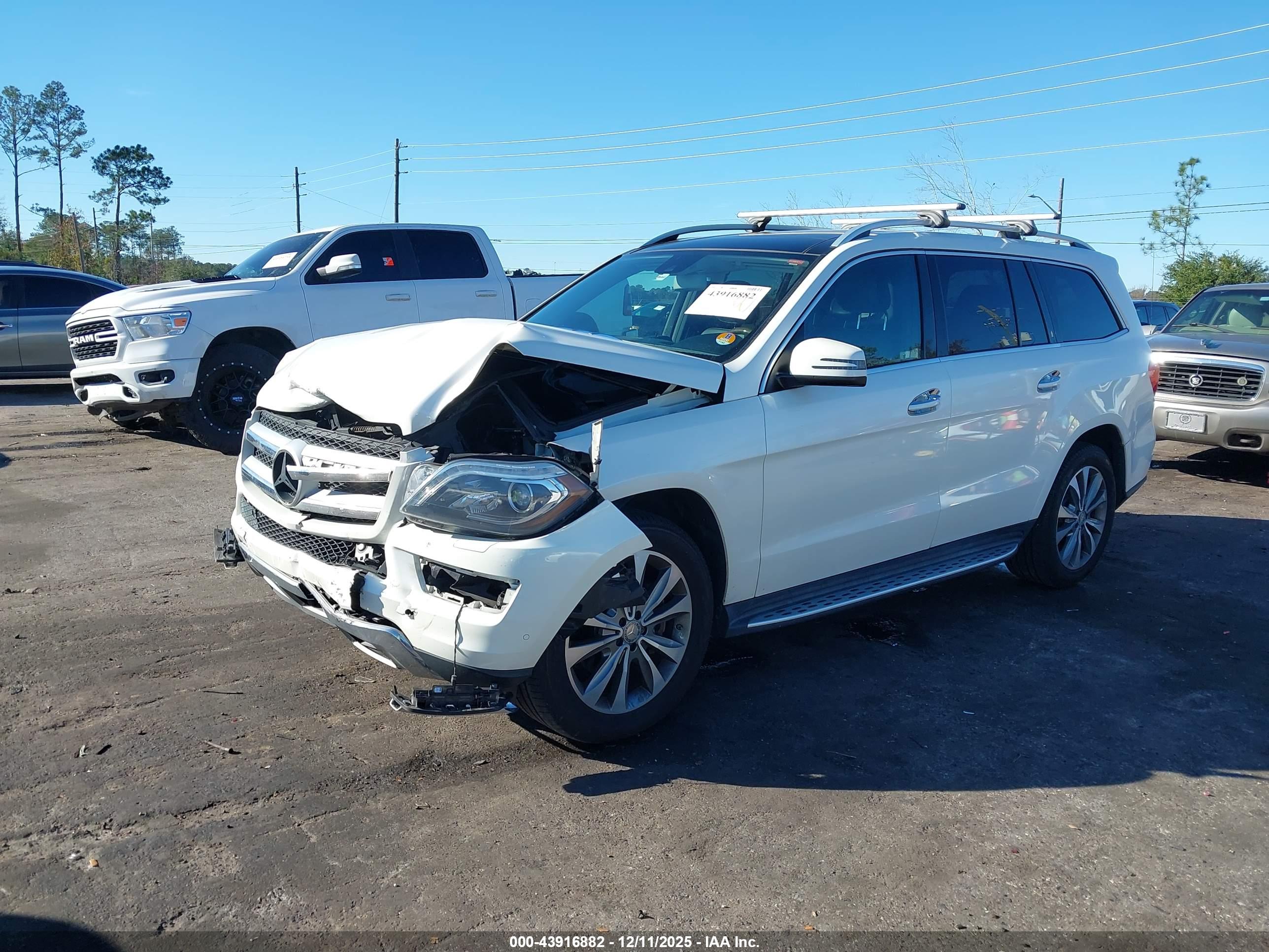 MERCEDES-BENZ GL image 2